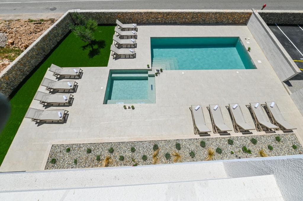 Lux Pool Apartment 4 in Novalja Ansicht 4