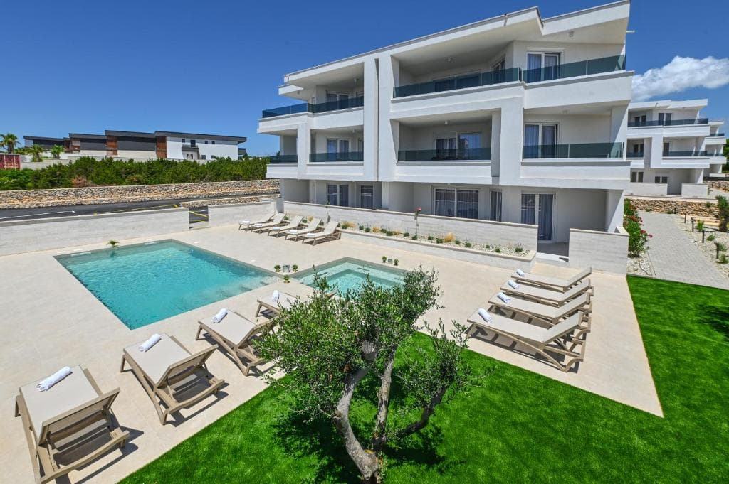 Lux Pool Apartment 6 in Novalja Ansicht 2