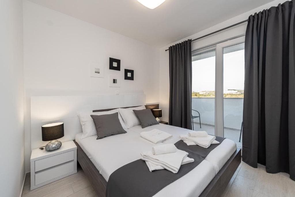 Pool Maris B Doppelzimmer in Novalja Ansicht 3