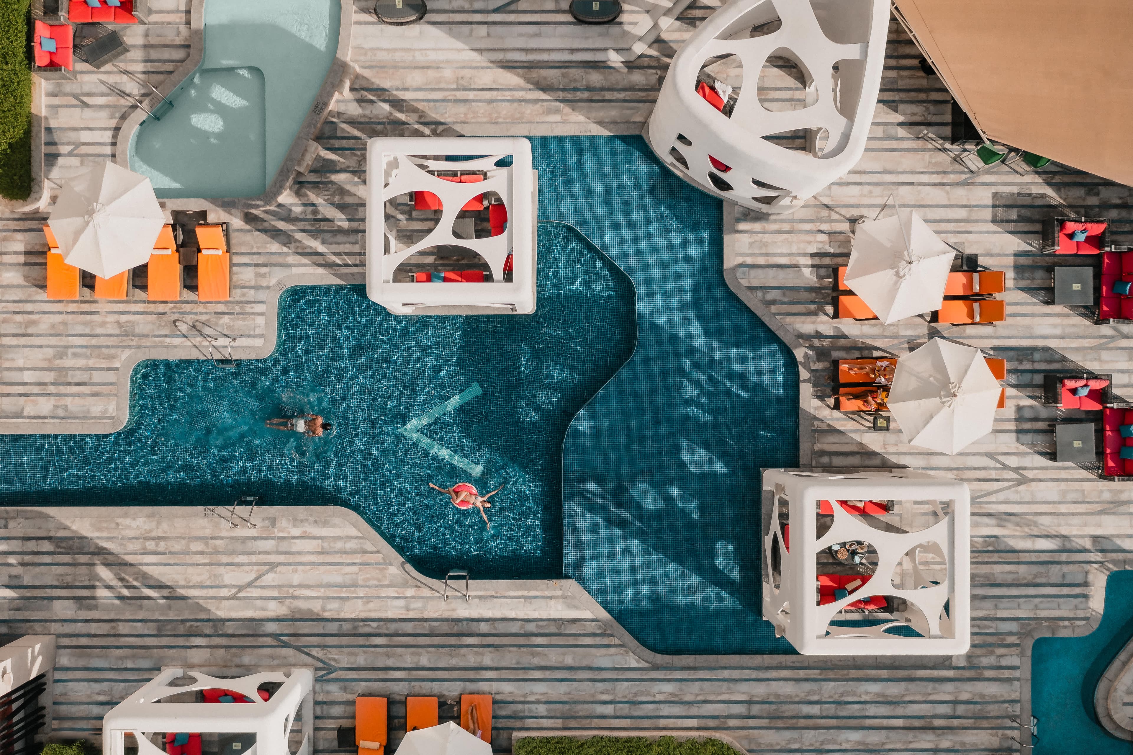 V Hotel Dubai, Curio Collection by Hilton