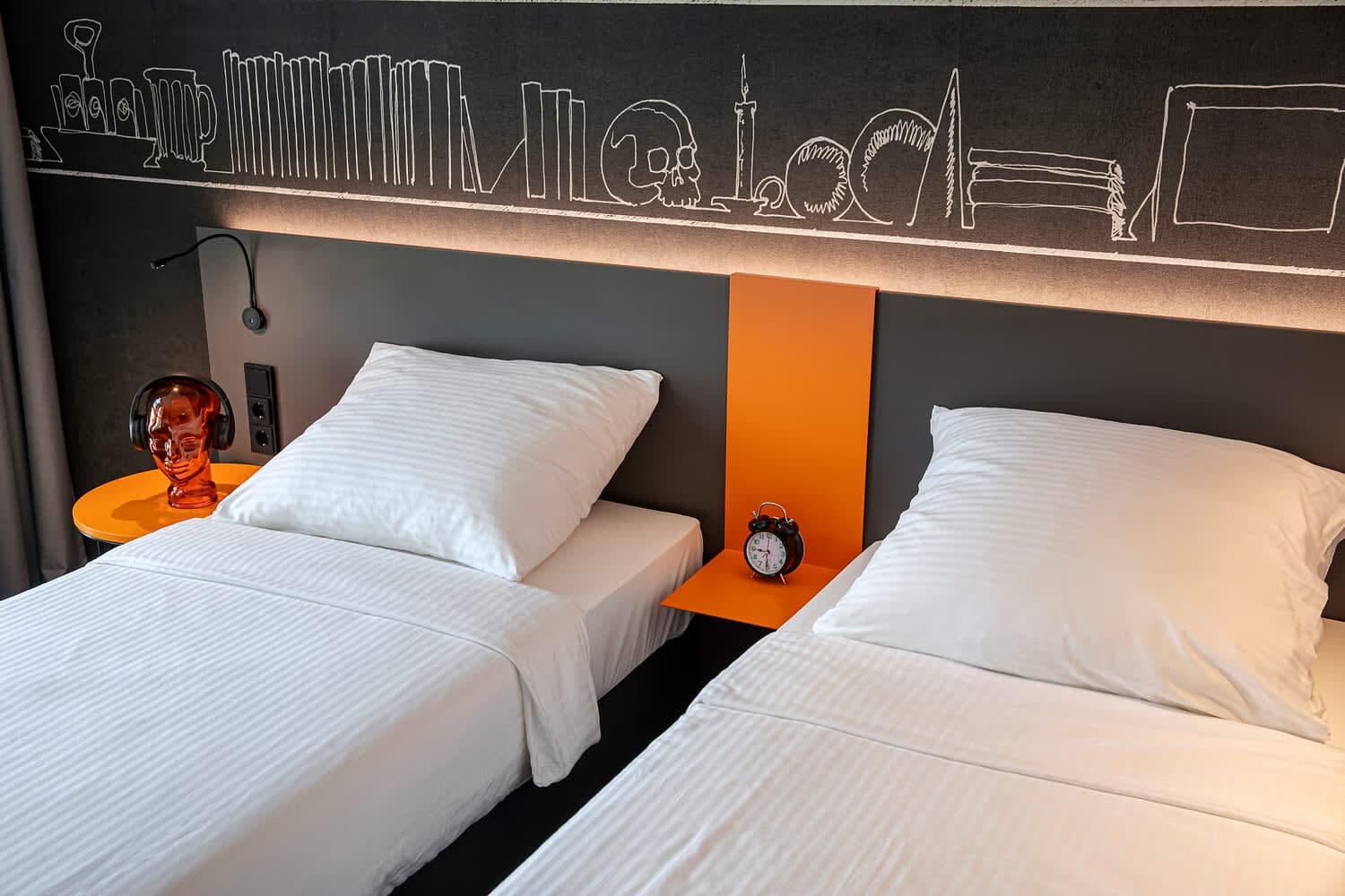 LOGINN Hotel Köln Airport Ansicht 4