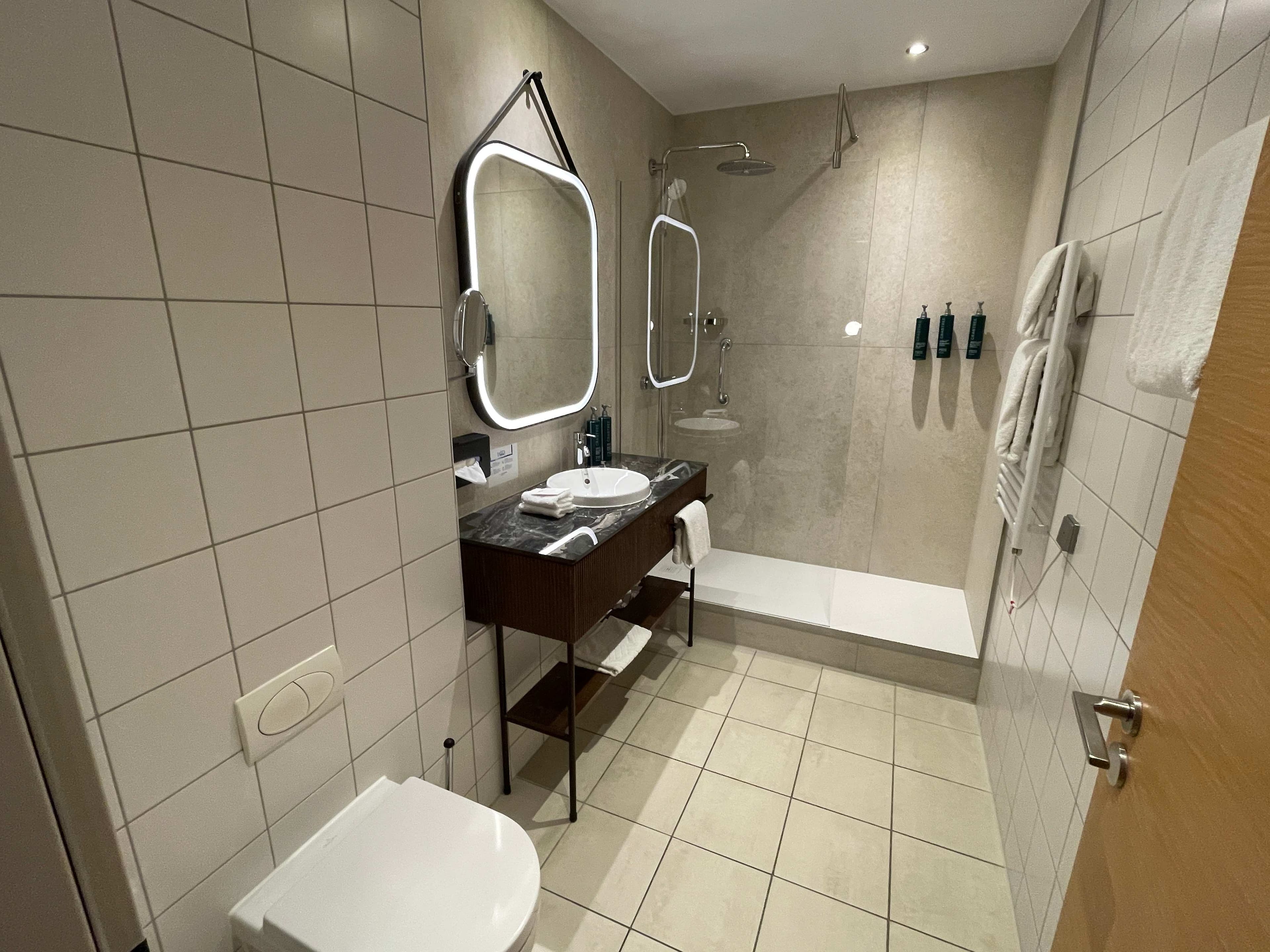 Hilton Cologne Ansicht 8