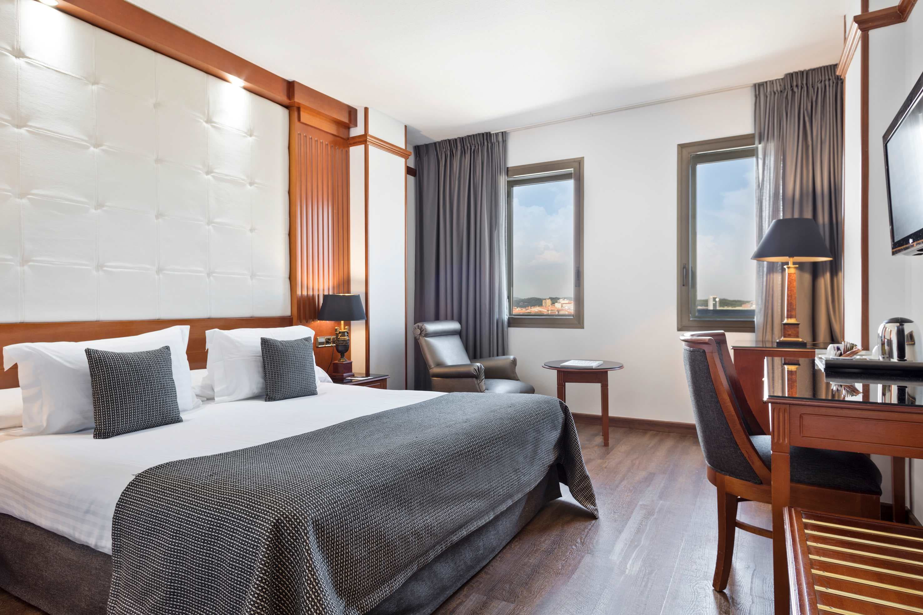 Hotel CMC Girona Ansicht 4