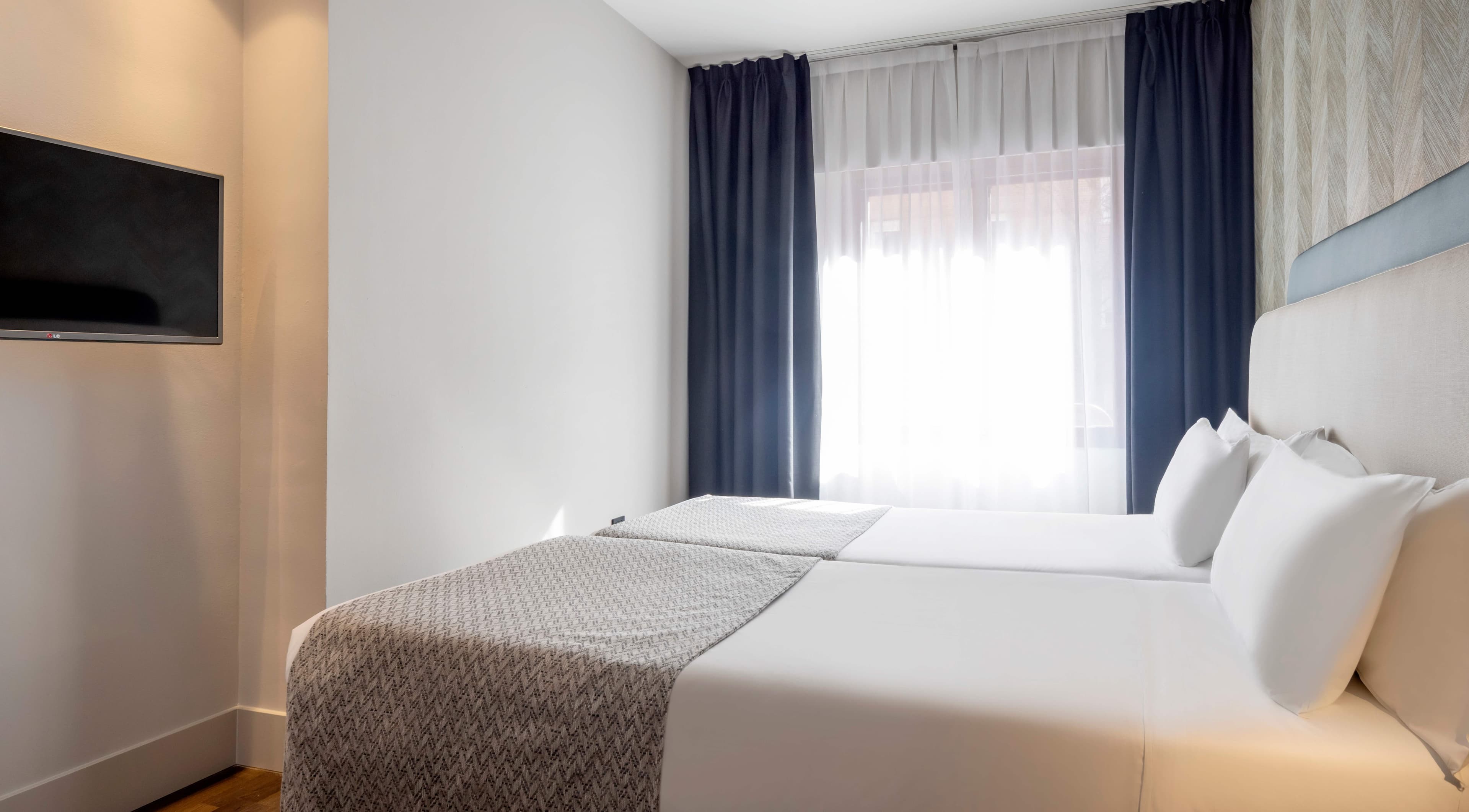 ILUNION Suites Madrid Ansicht 3