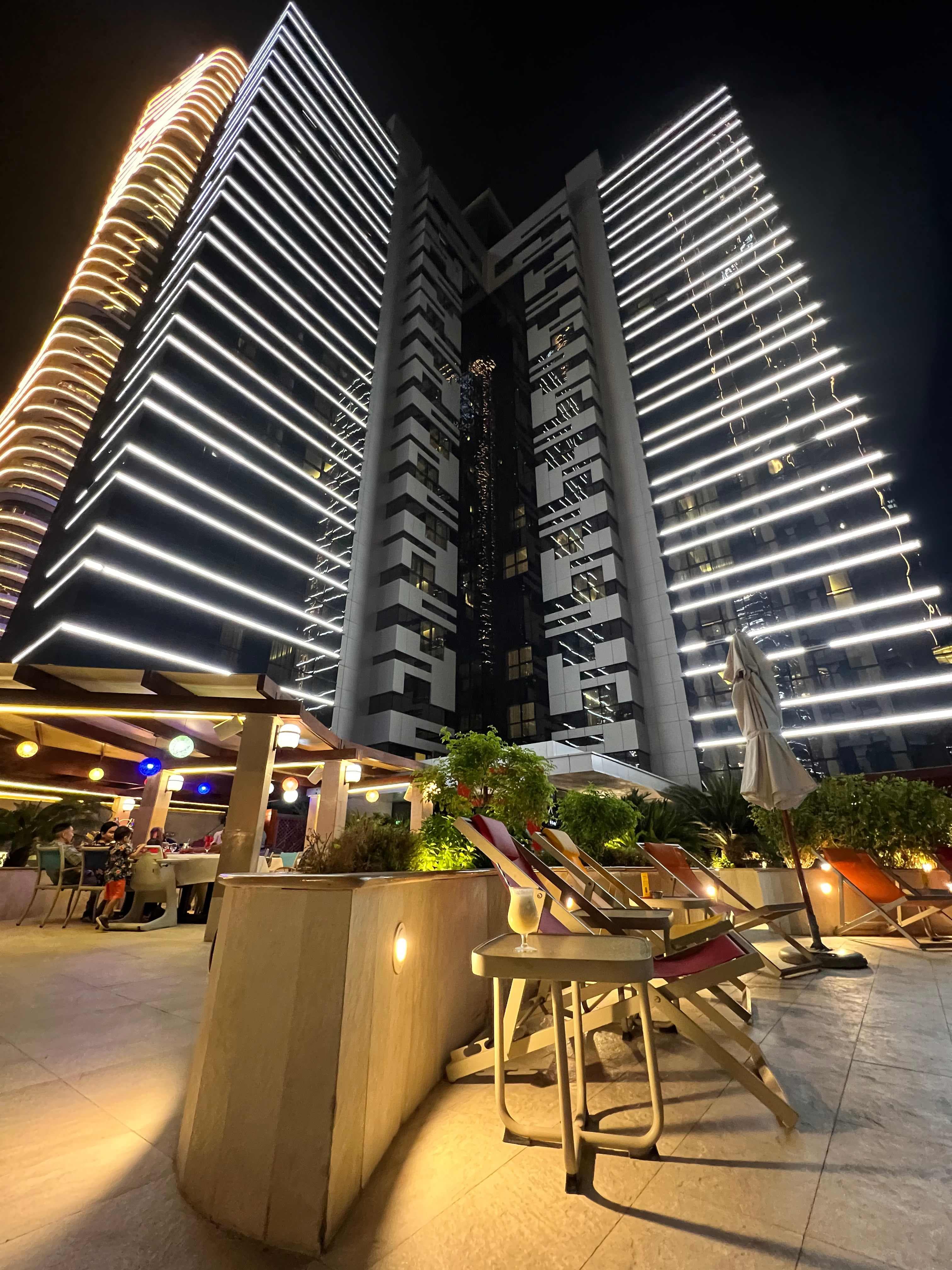 Mövenpick Hotel Apartments Downtown Dubai