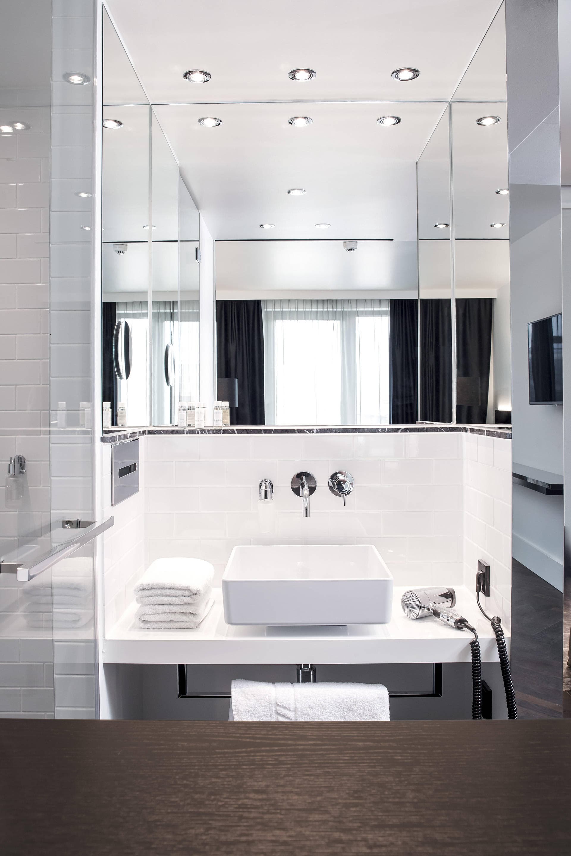 Hotel AMANO Grand Central Ansicht 5