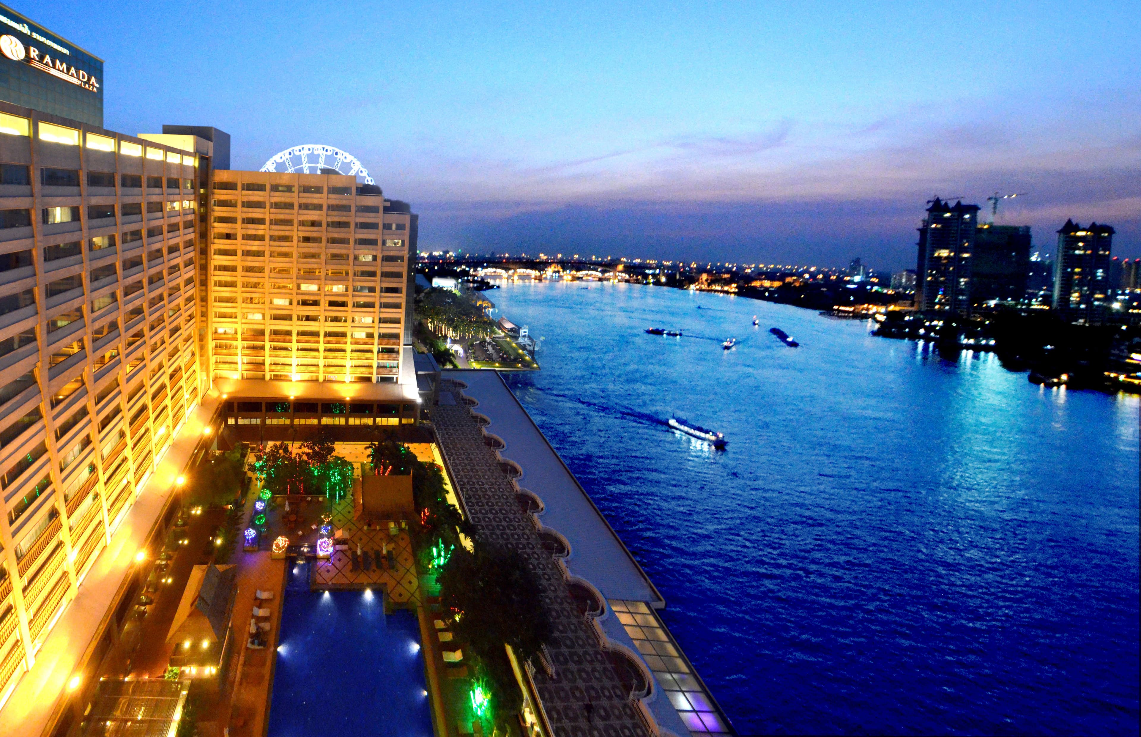 Ramada Plaza by Wyndham Bangkok Menam Riverside Ansicht 2
