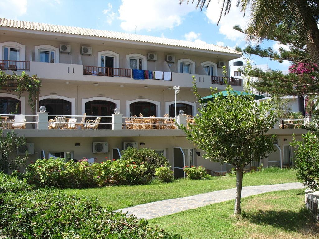 Zeus Hotels Palm Beach Ansicht 3
