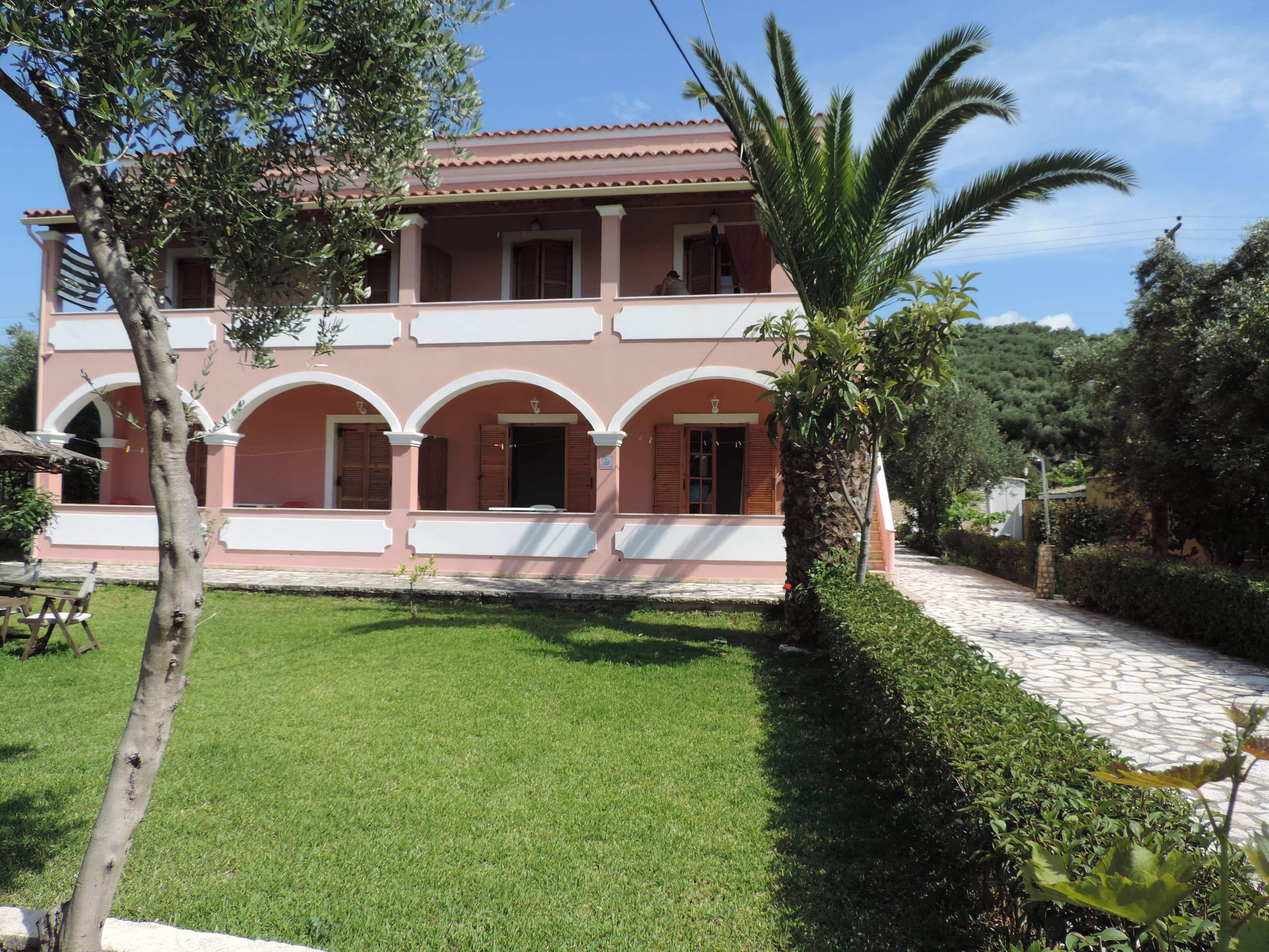 Hotel Bostonia Village