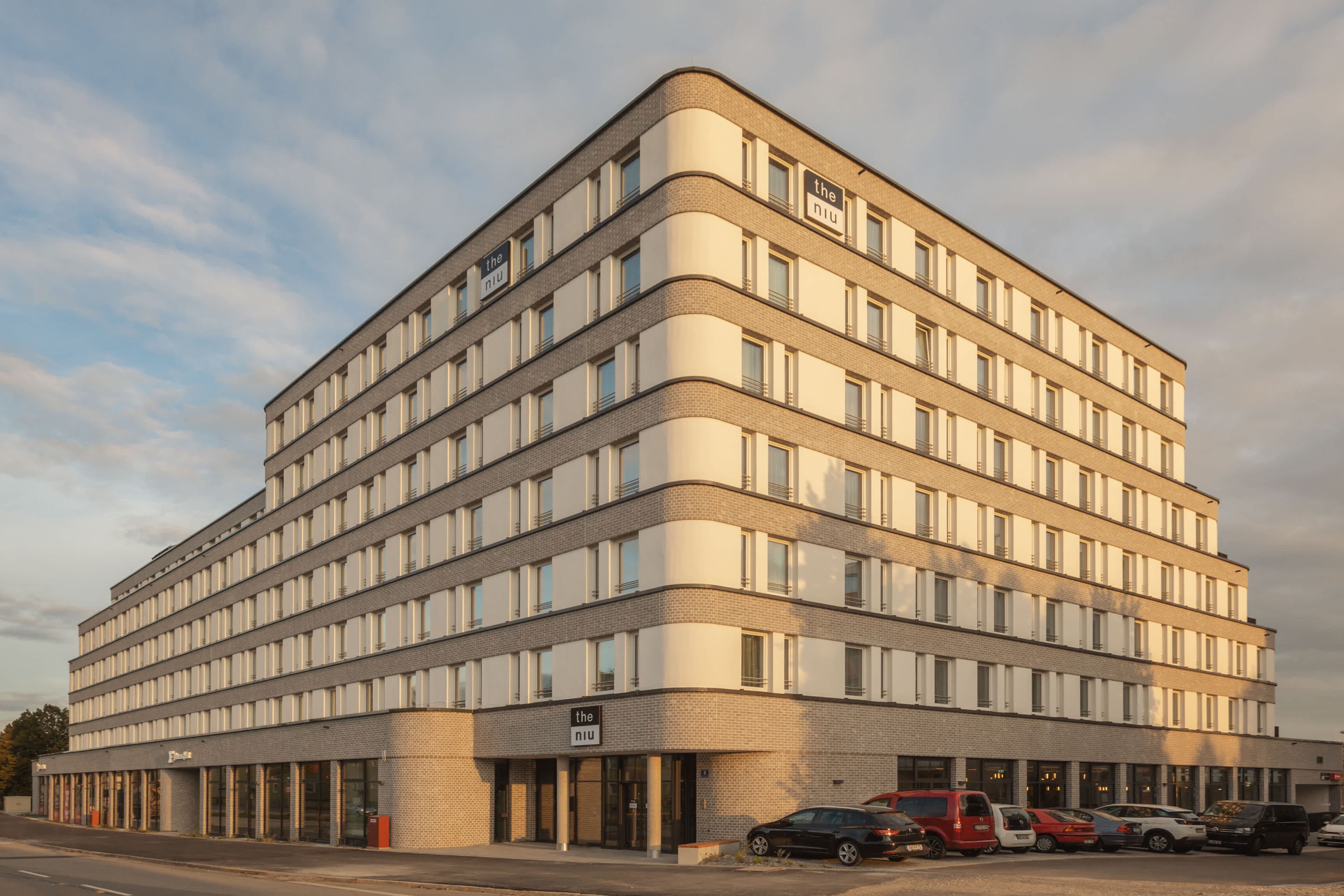 Holiday Inn - the niu, Sparrow Regensburg Ansicht 2