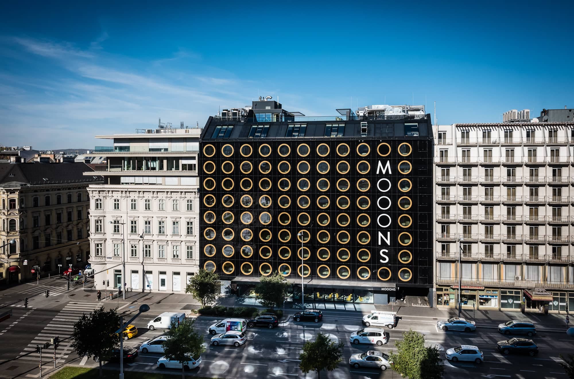 MOOONS Vienna