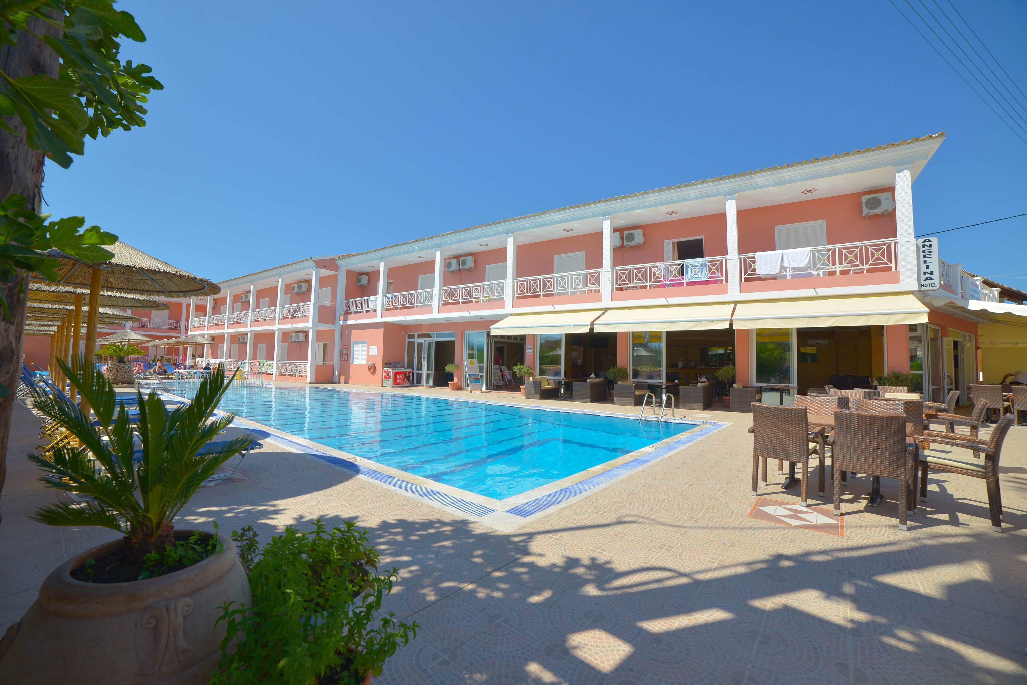 Hotel Angelina & Apartments
