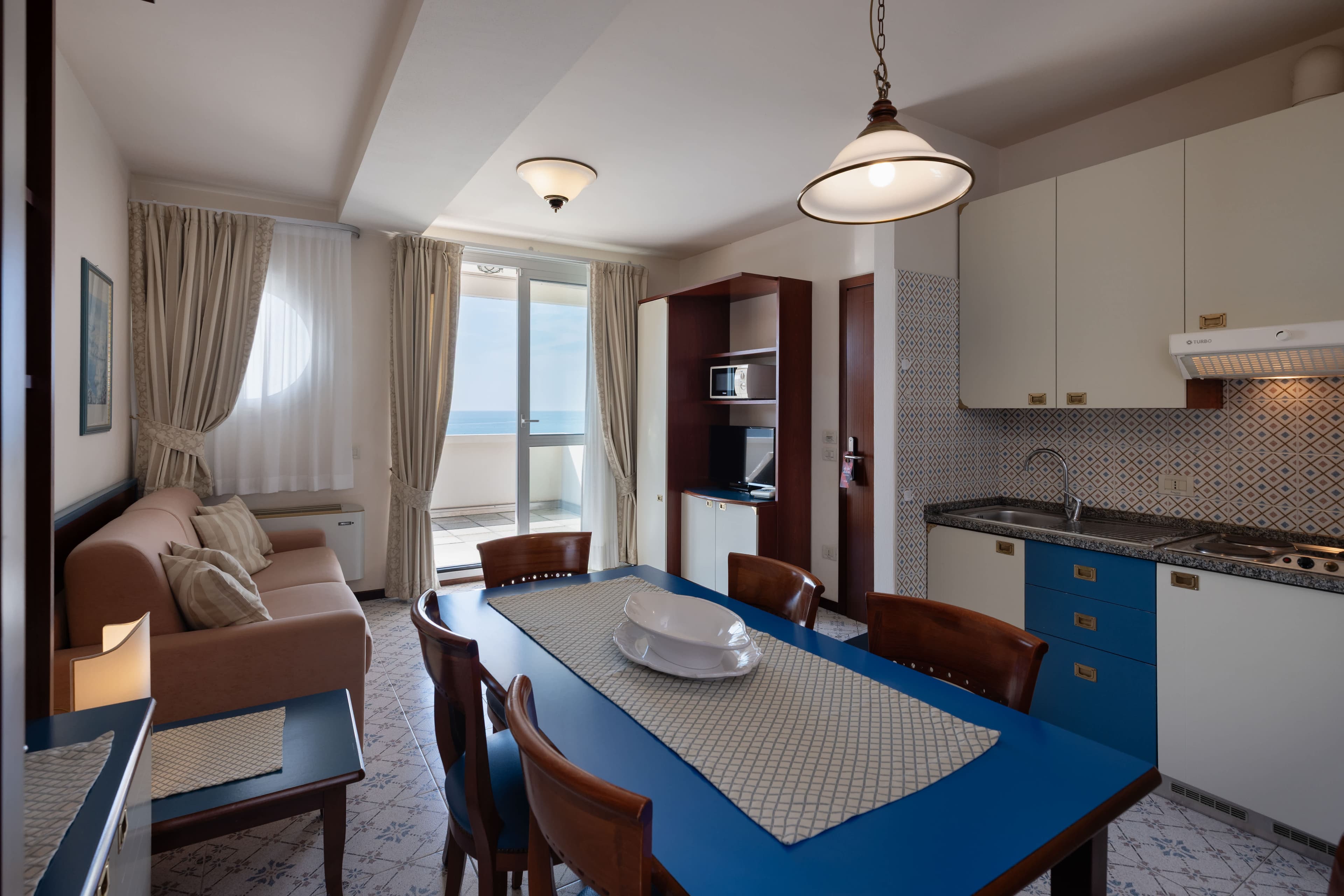 Aparthotel Holiday Ansicht 5