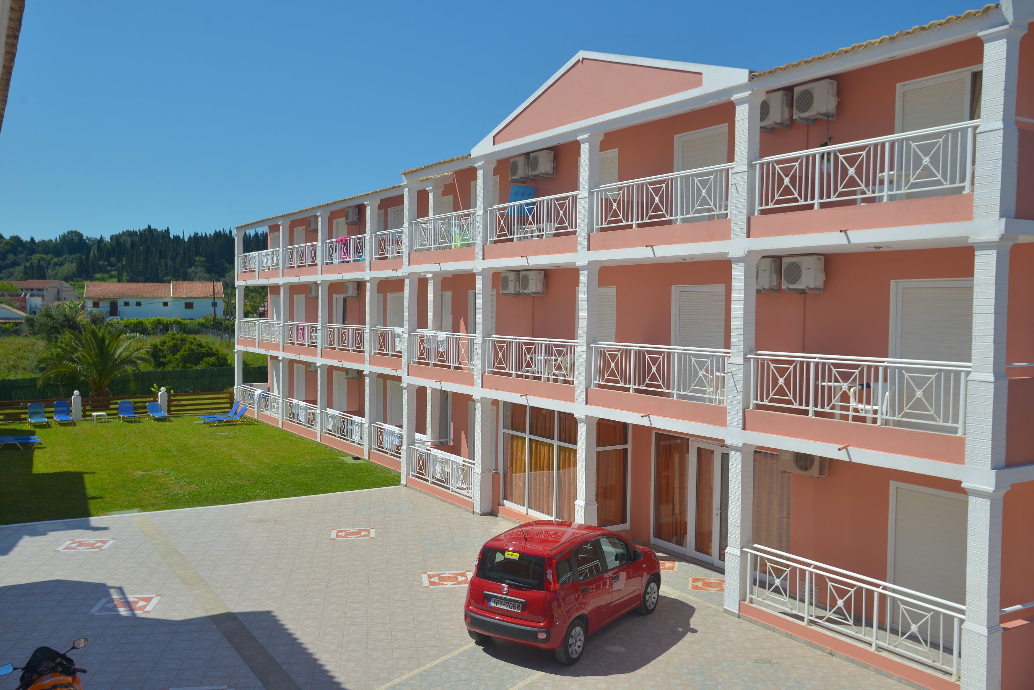 Hotel Angelina & Apartments Ansicht 2