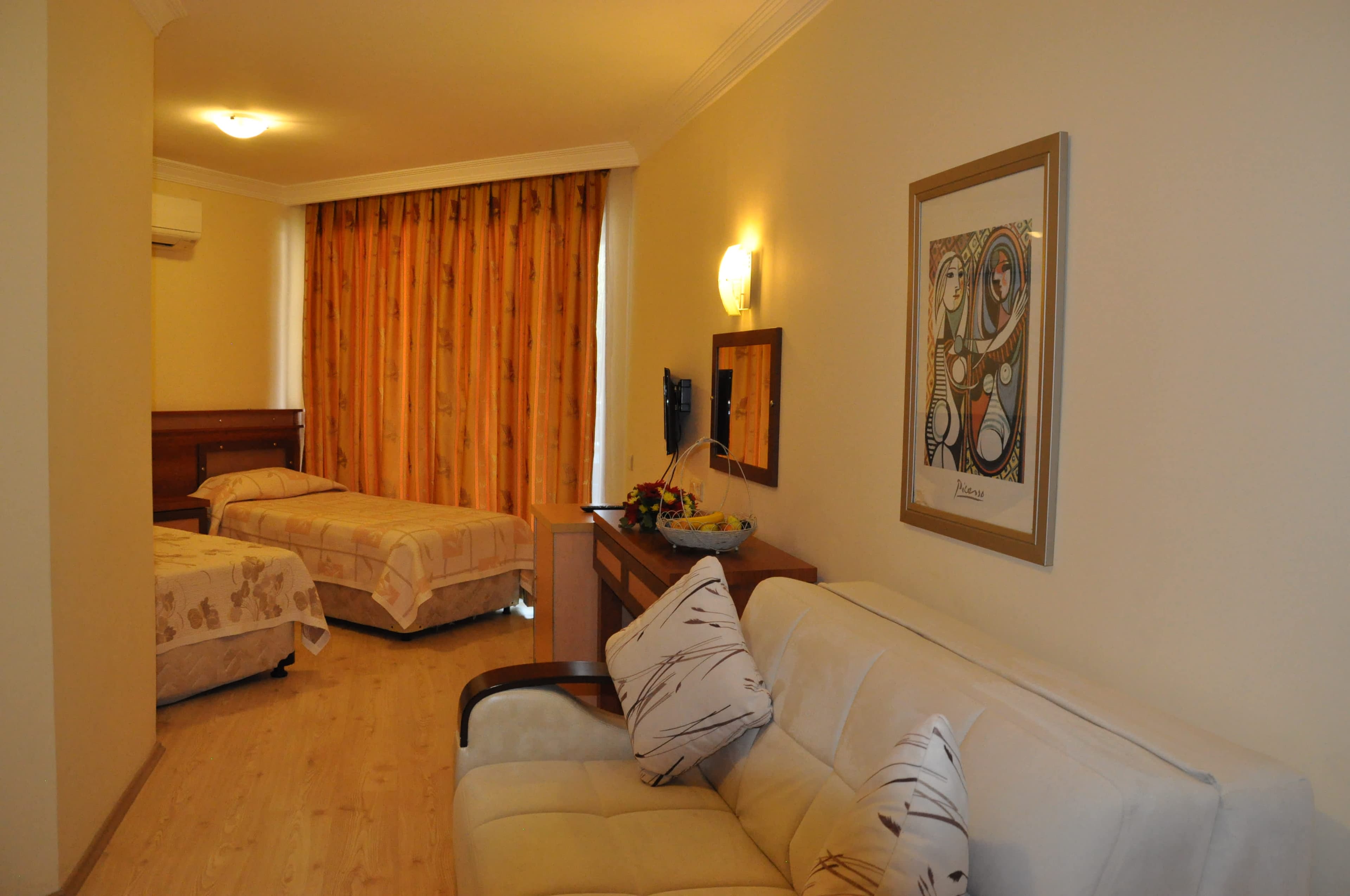 Hotel Grand Viking Ansicht 5