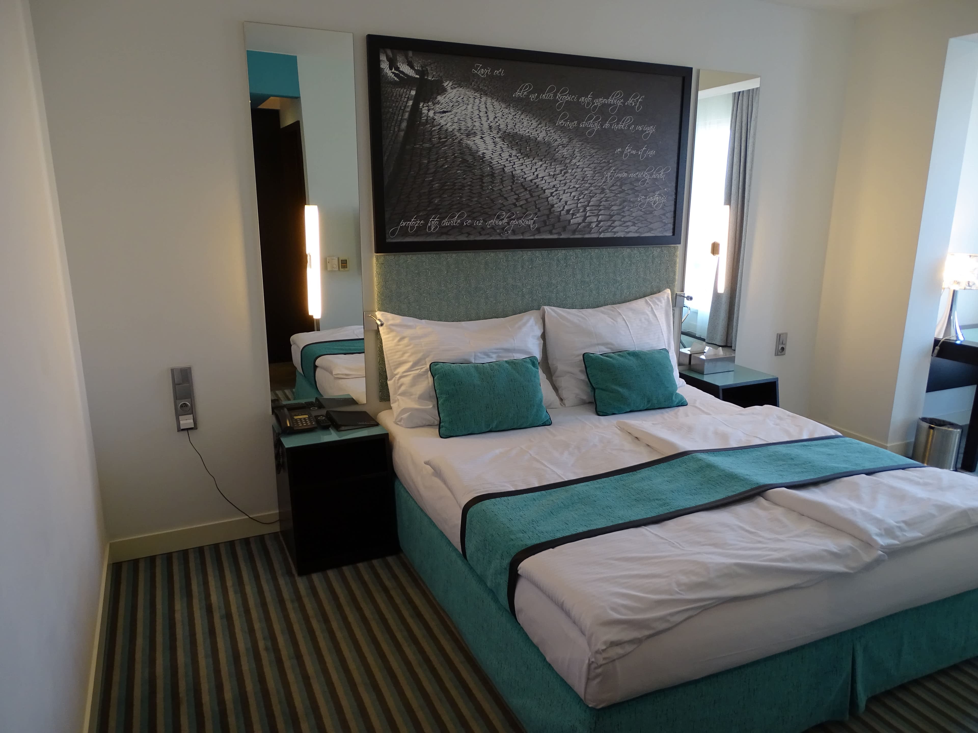 Red & Blue Design Hotel Prague Ansicht 4