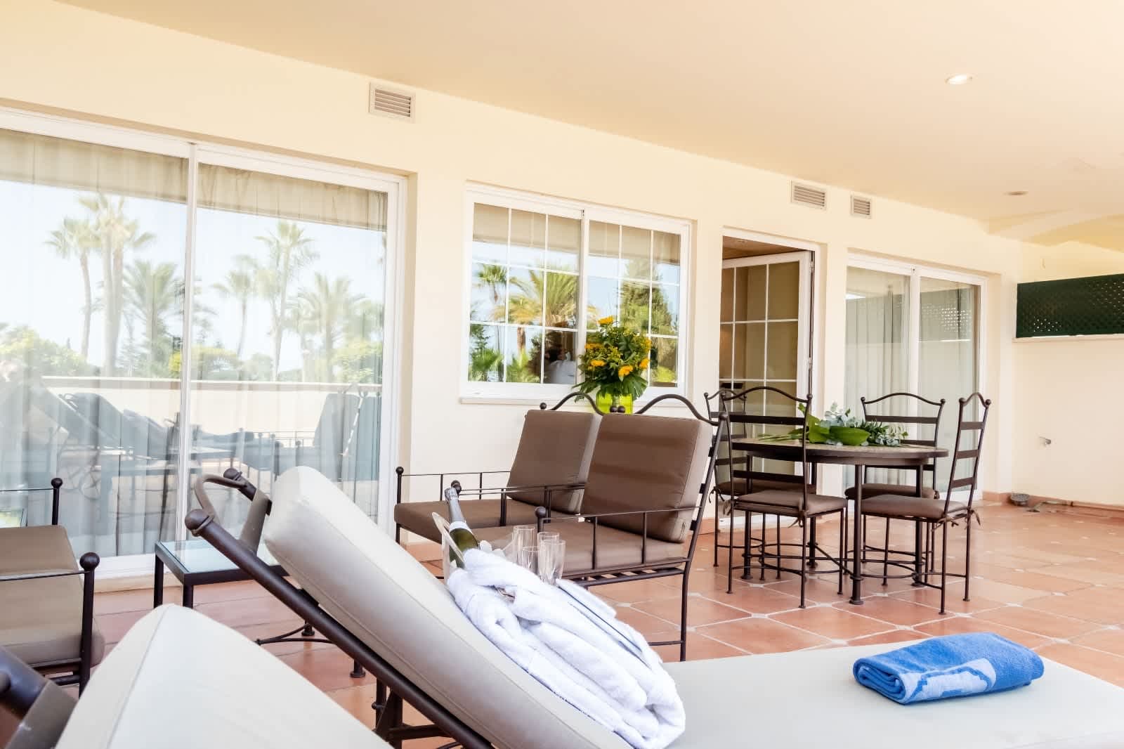 Apartments Guadalpin Suites Ansicht 3