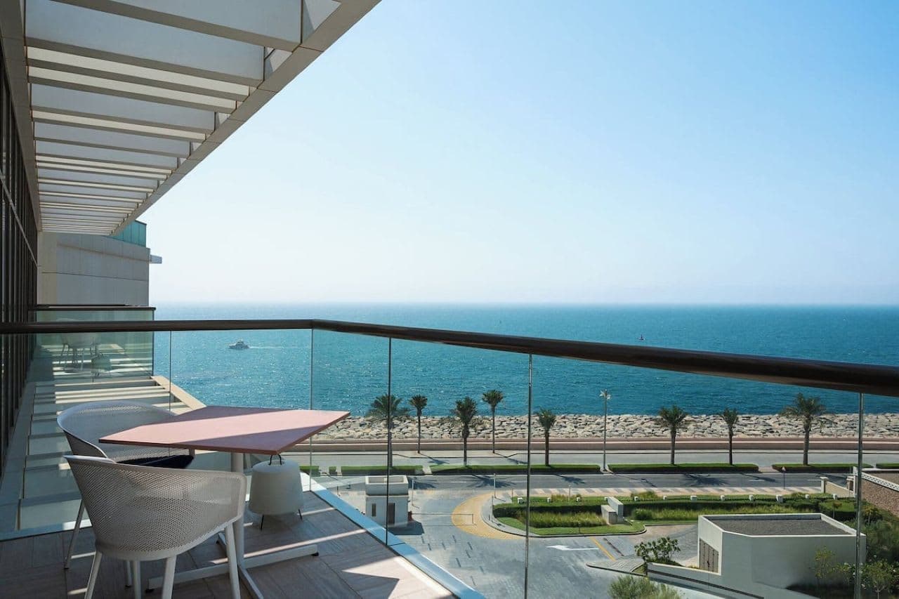 Th8 Palm Dubai Beach Resort, Vignette Collection by IHG Ansicht 4