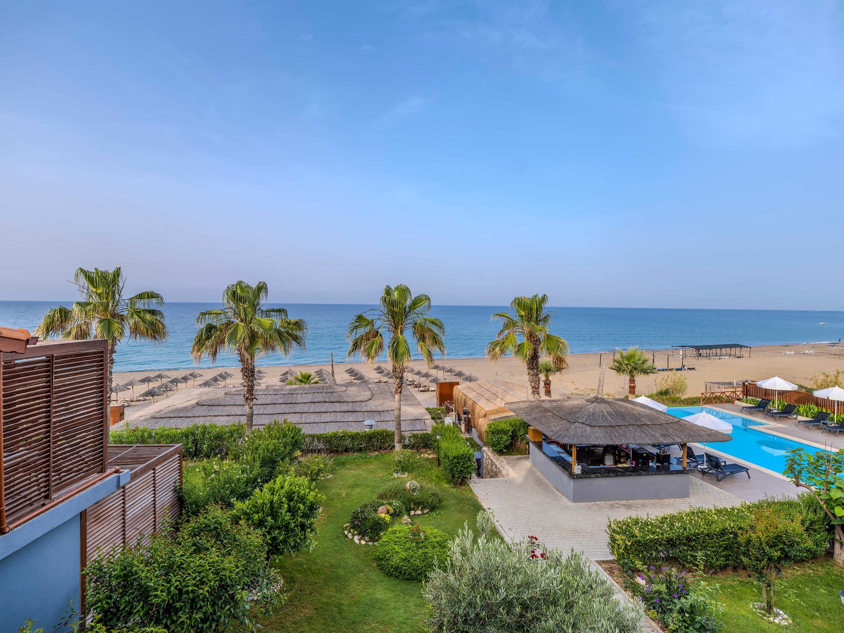 Adora Calma Beach Hotel Ansicht 2