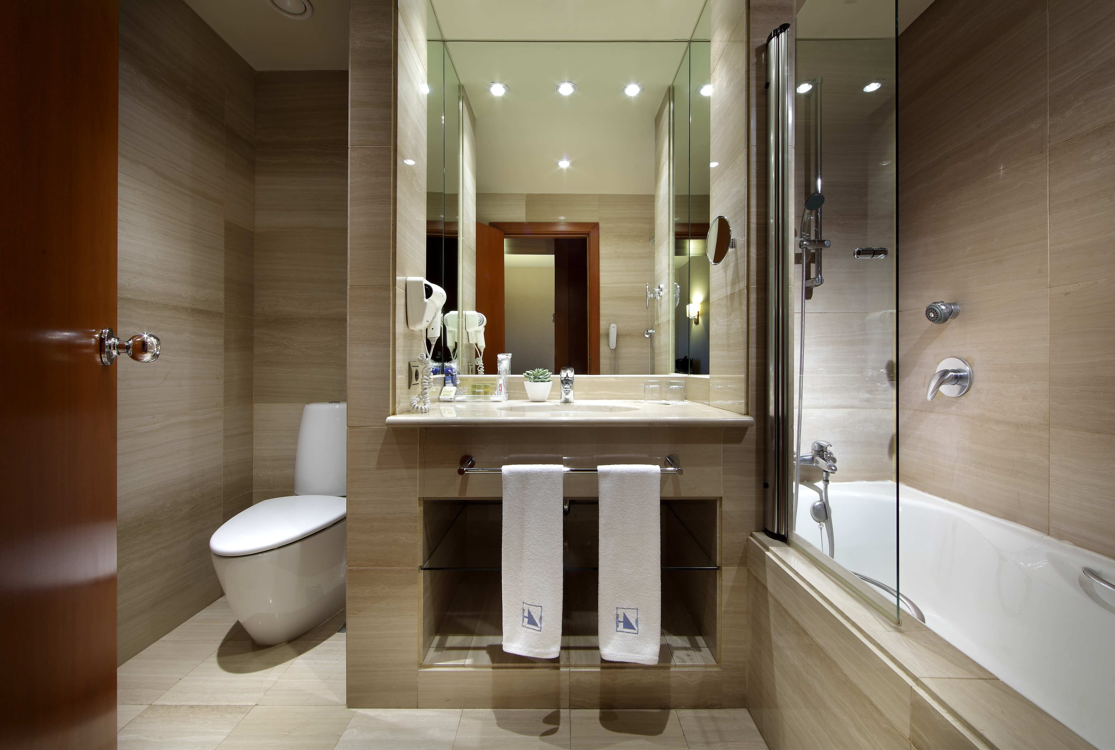 Hotel Eurostars Gran Madrid Ansicht 4