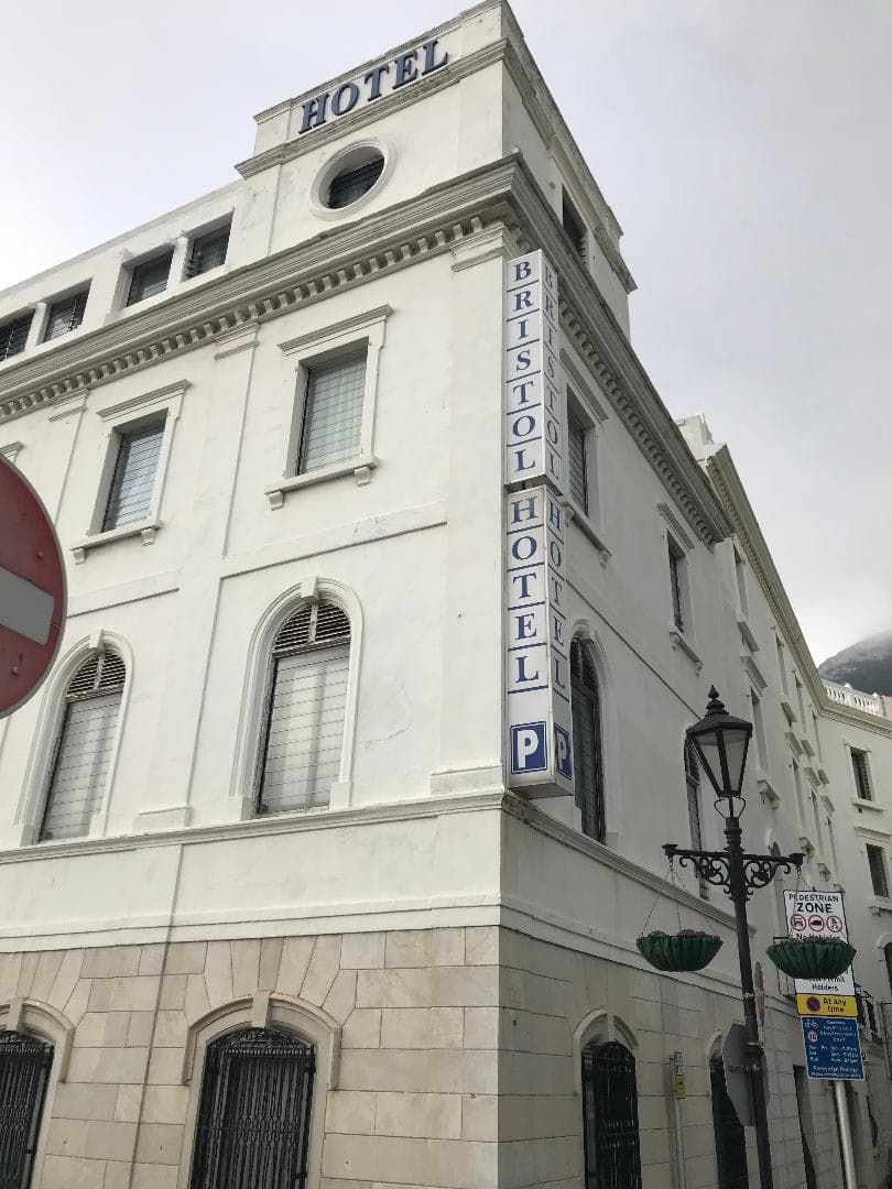 Hotel Bristol