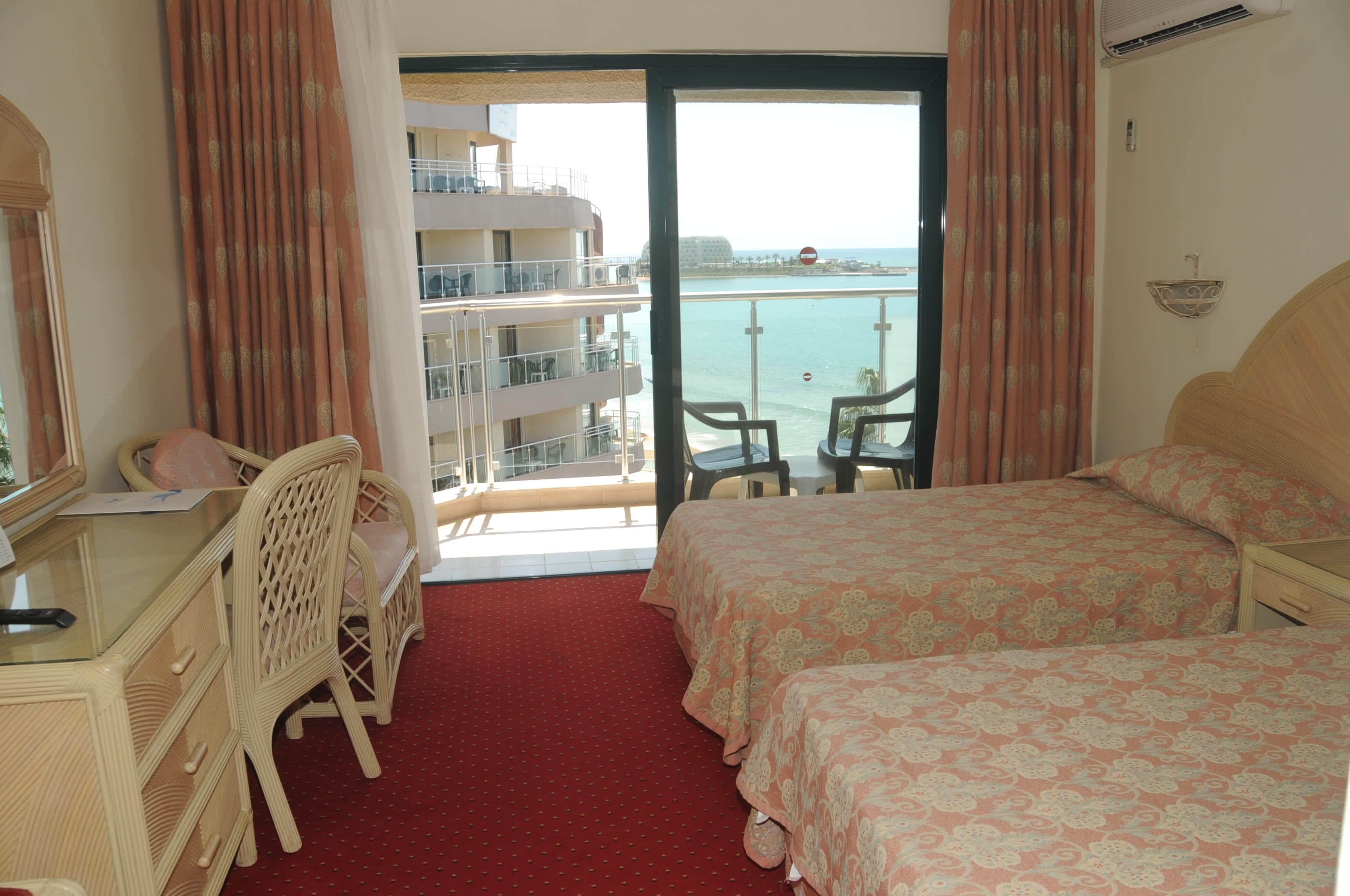 Aska Hotel Just in Beach Ansicht 5