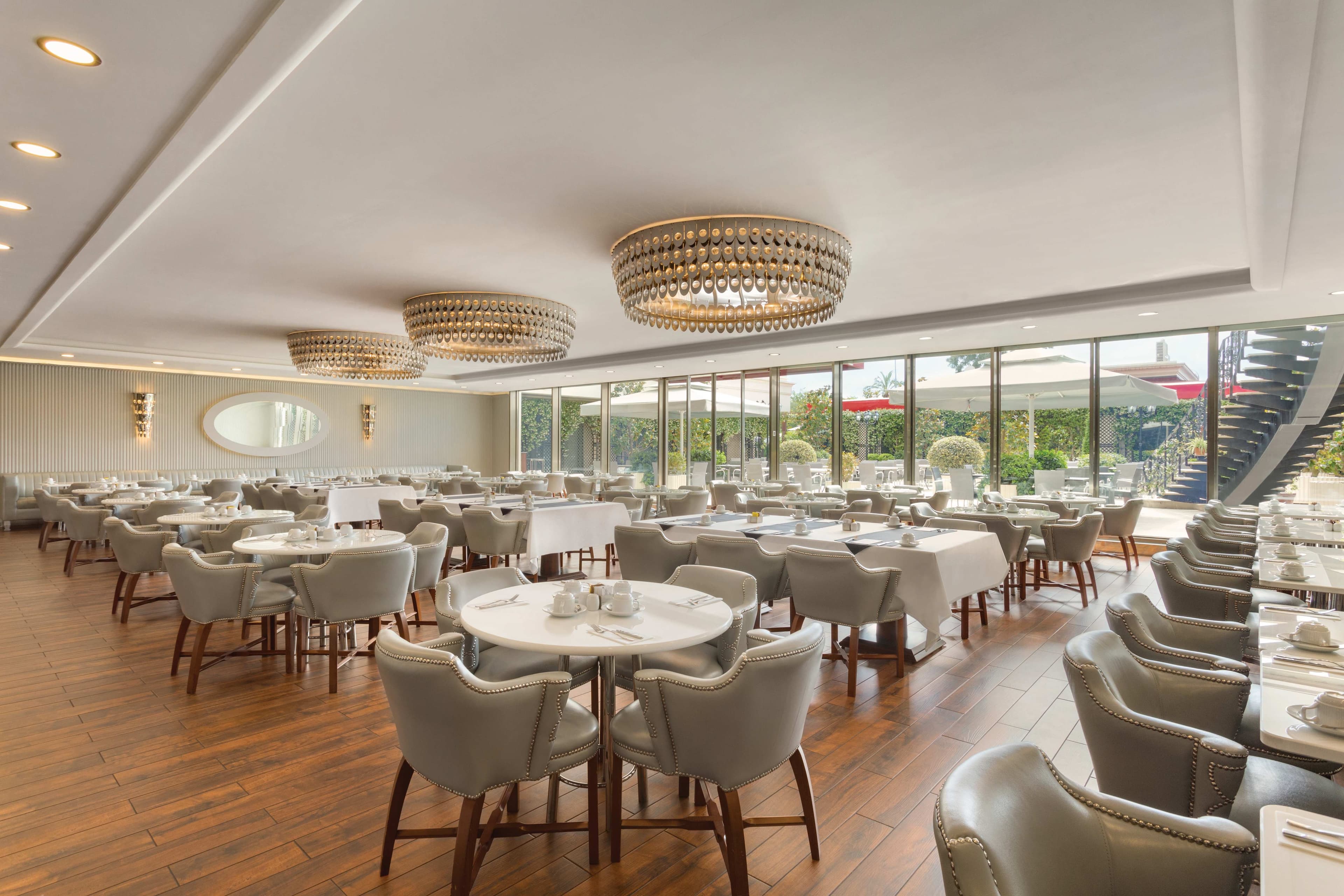 Wyndham Grand Istanbul Kalamis Marina Hotel Ansicht 9
