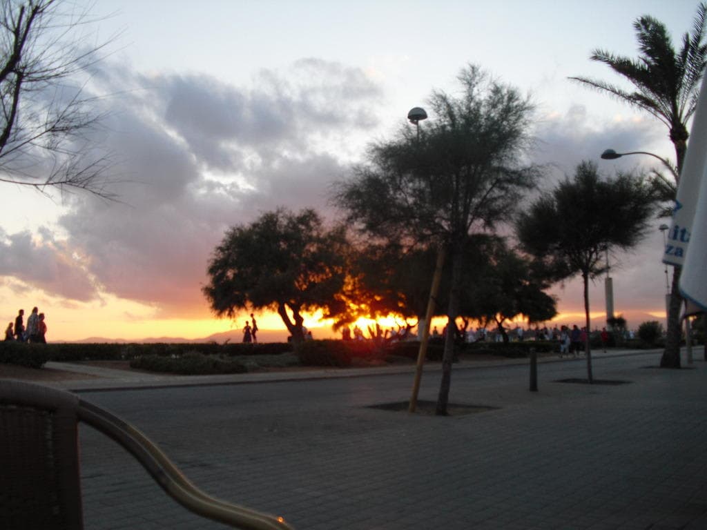 Cabot Tres Torres Apartaments Ansicht 7