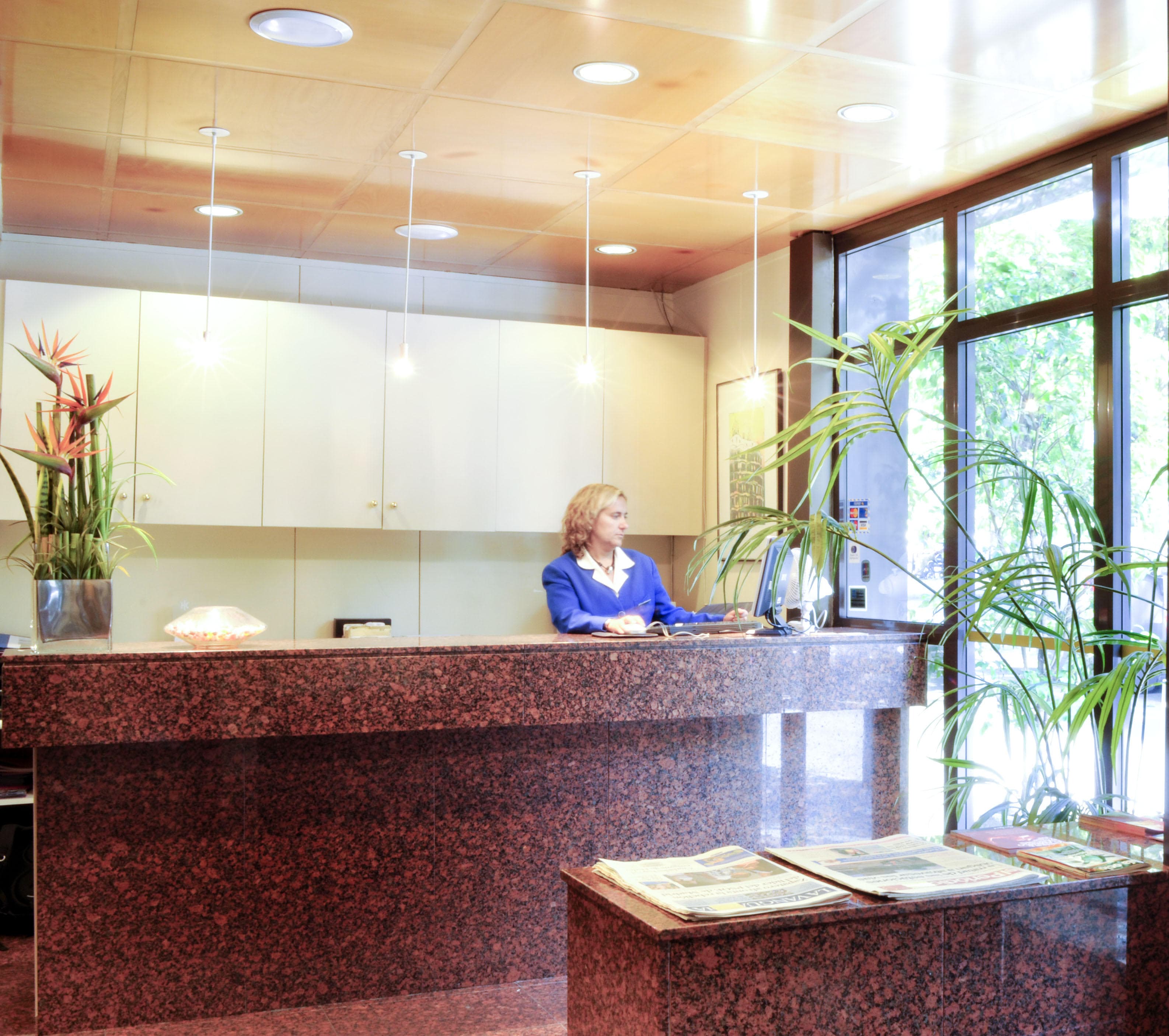Hotel Catalonia Castellnou Ansicht 6