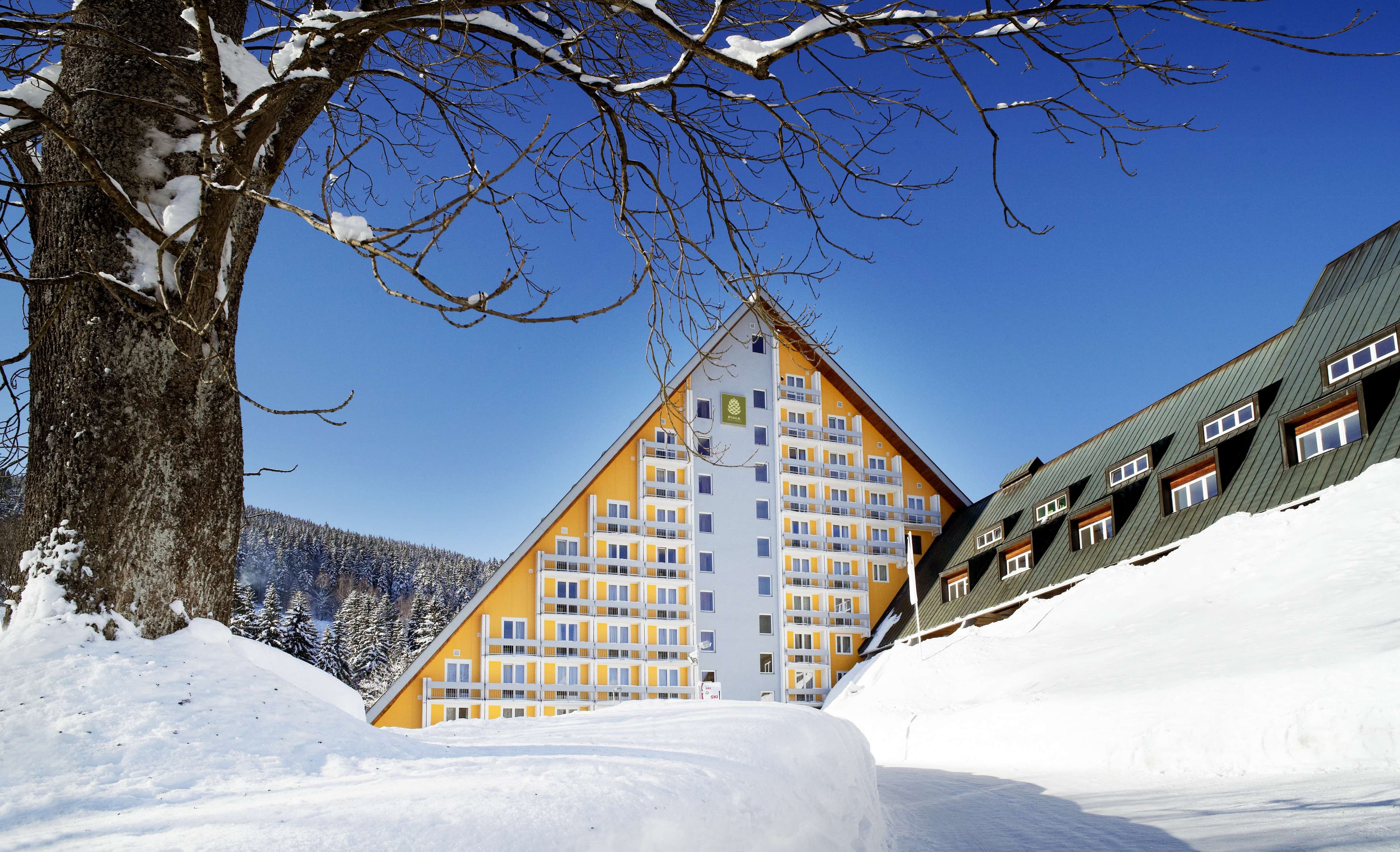 Pinia Hotel & Resort Ansicht 2