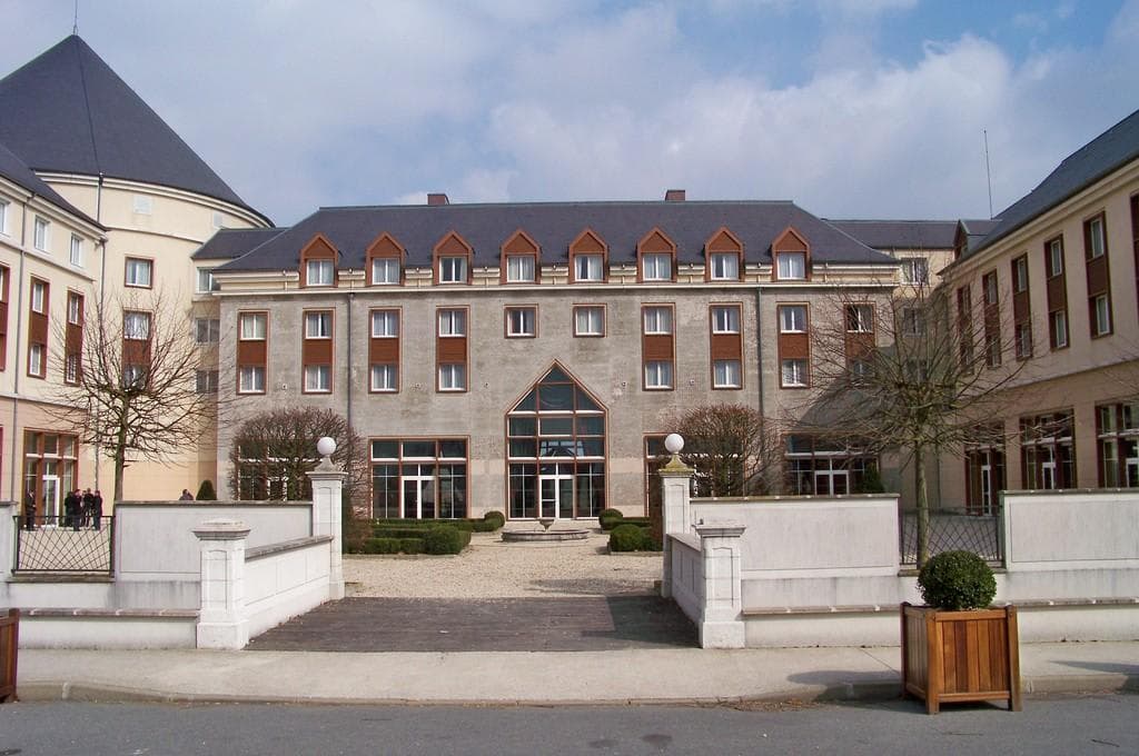 Grand Magic Hotel Ansicht 3