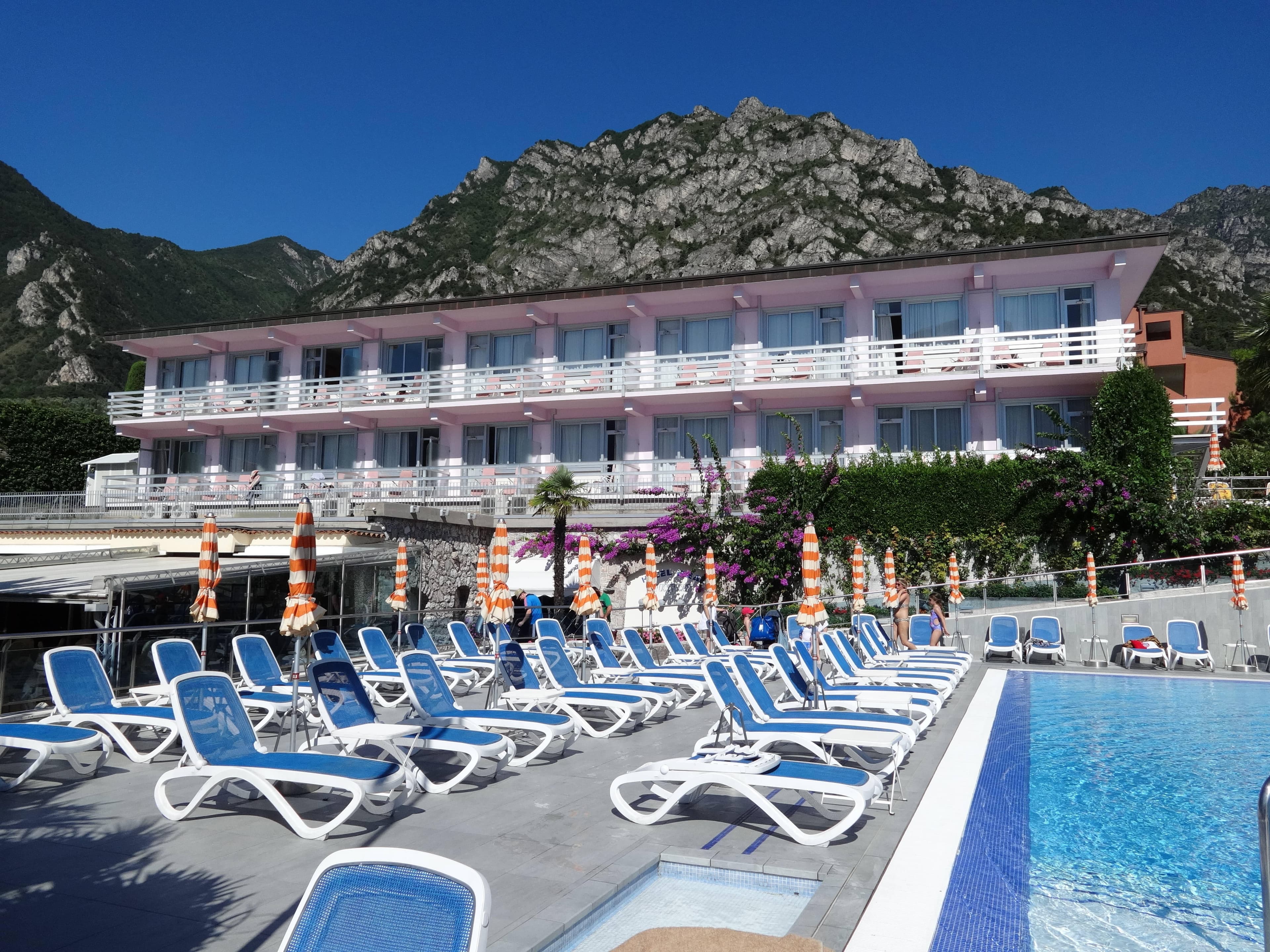 Hotel Ideal Ansicht 2