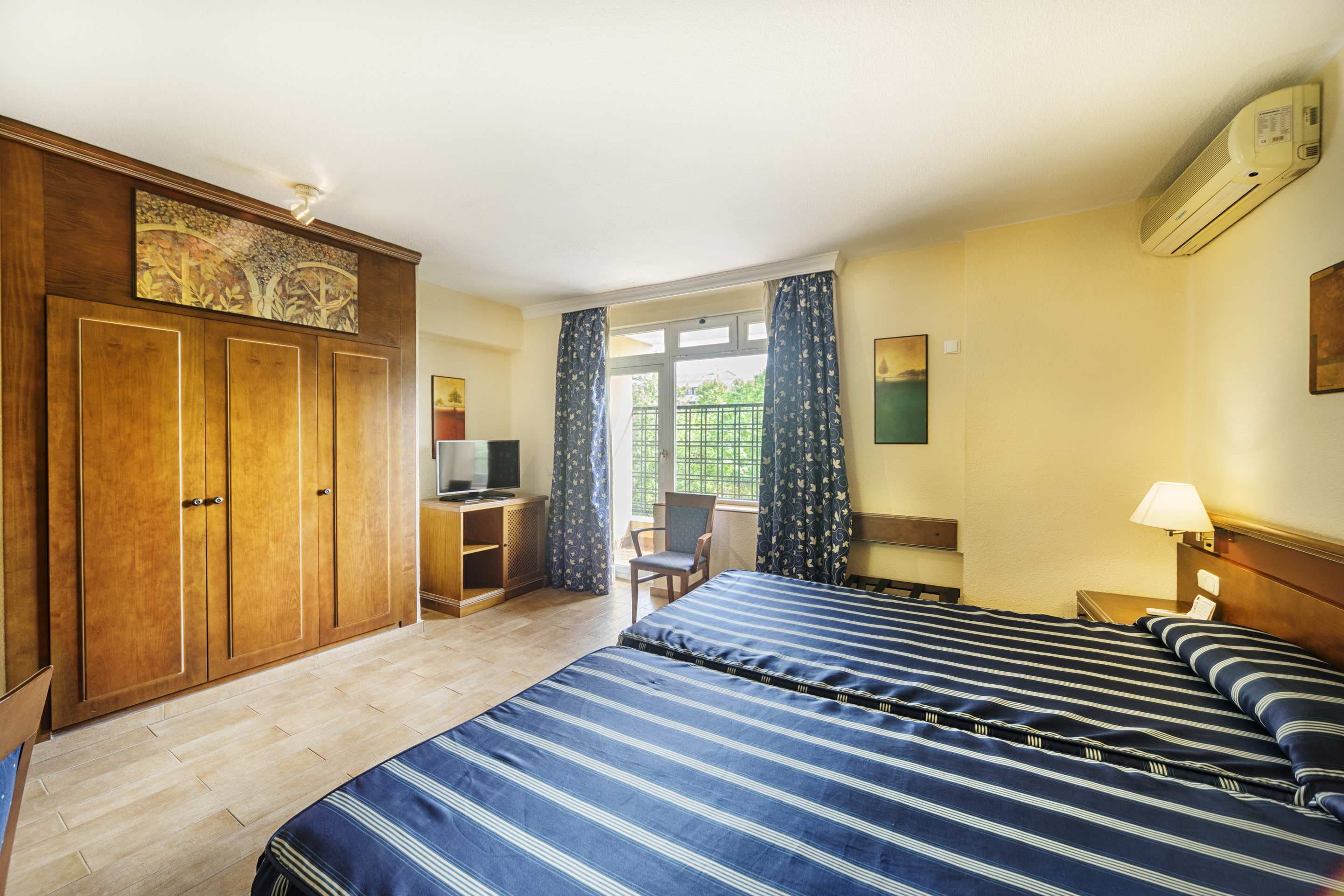 Óbal Urban Hotel Ansicht 4