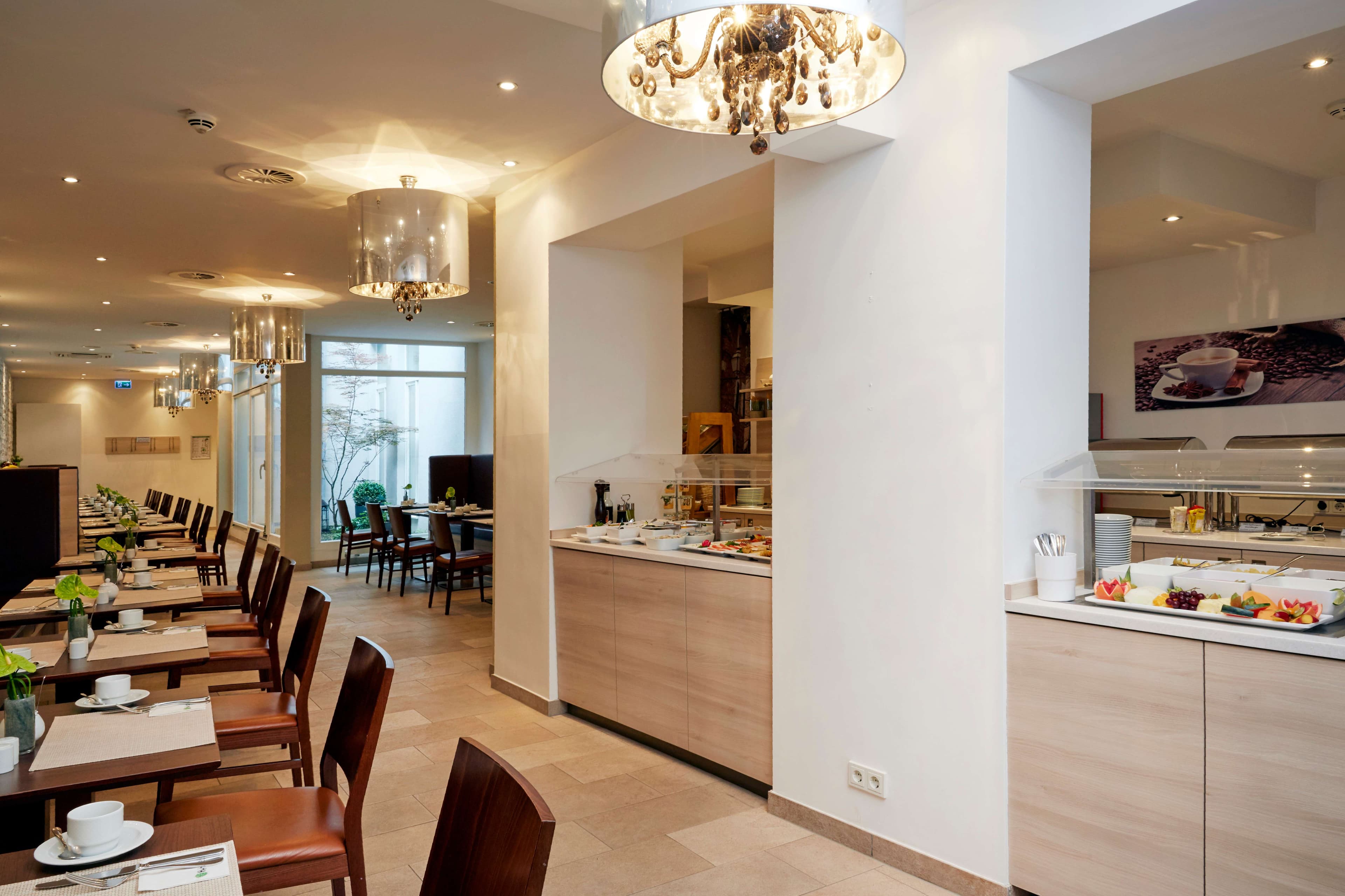 H+ Hotel München Ansicht 7