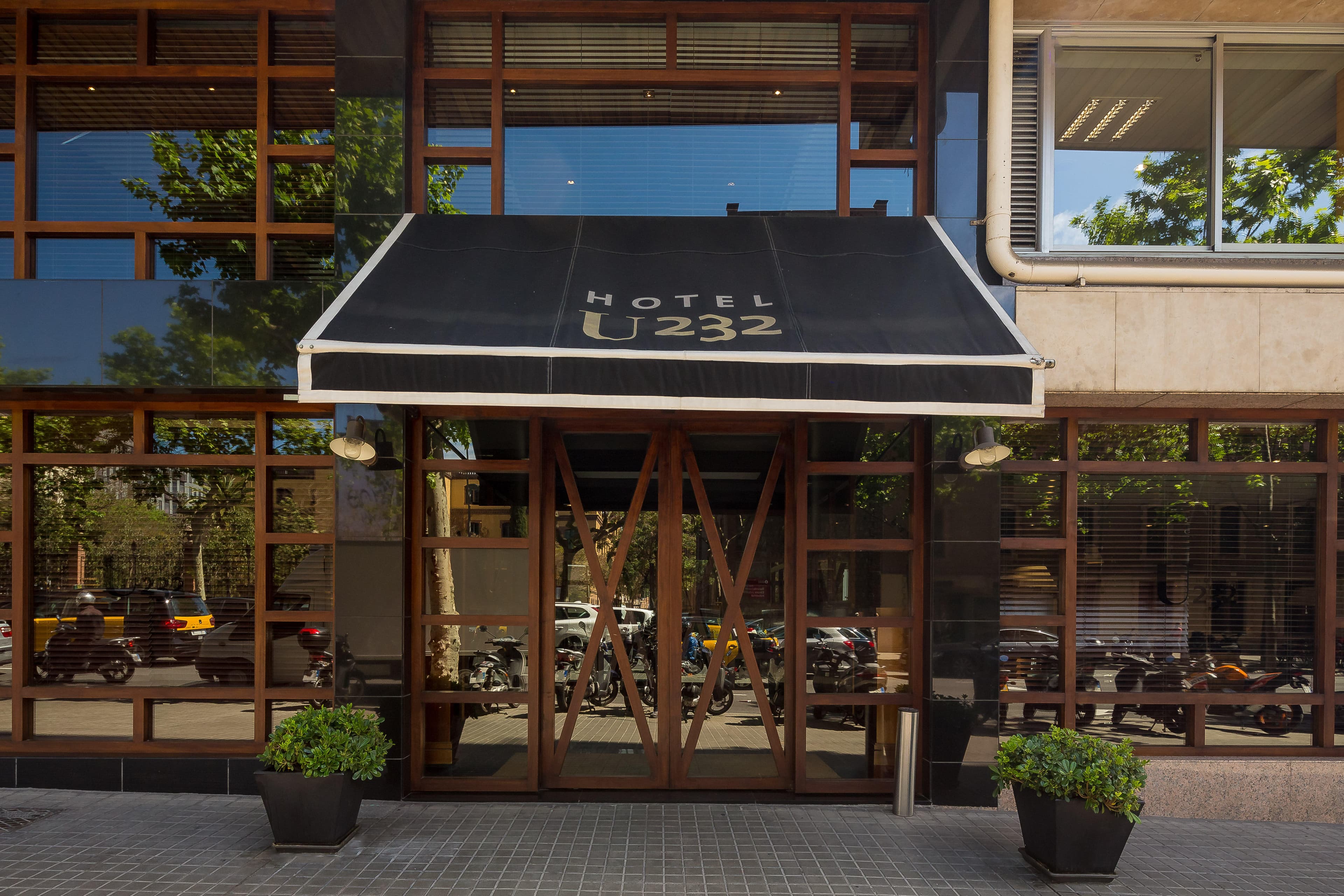 U232 Hotel