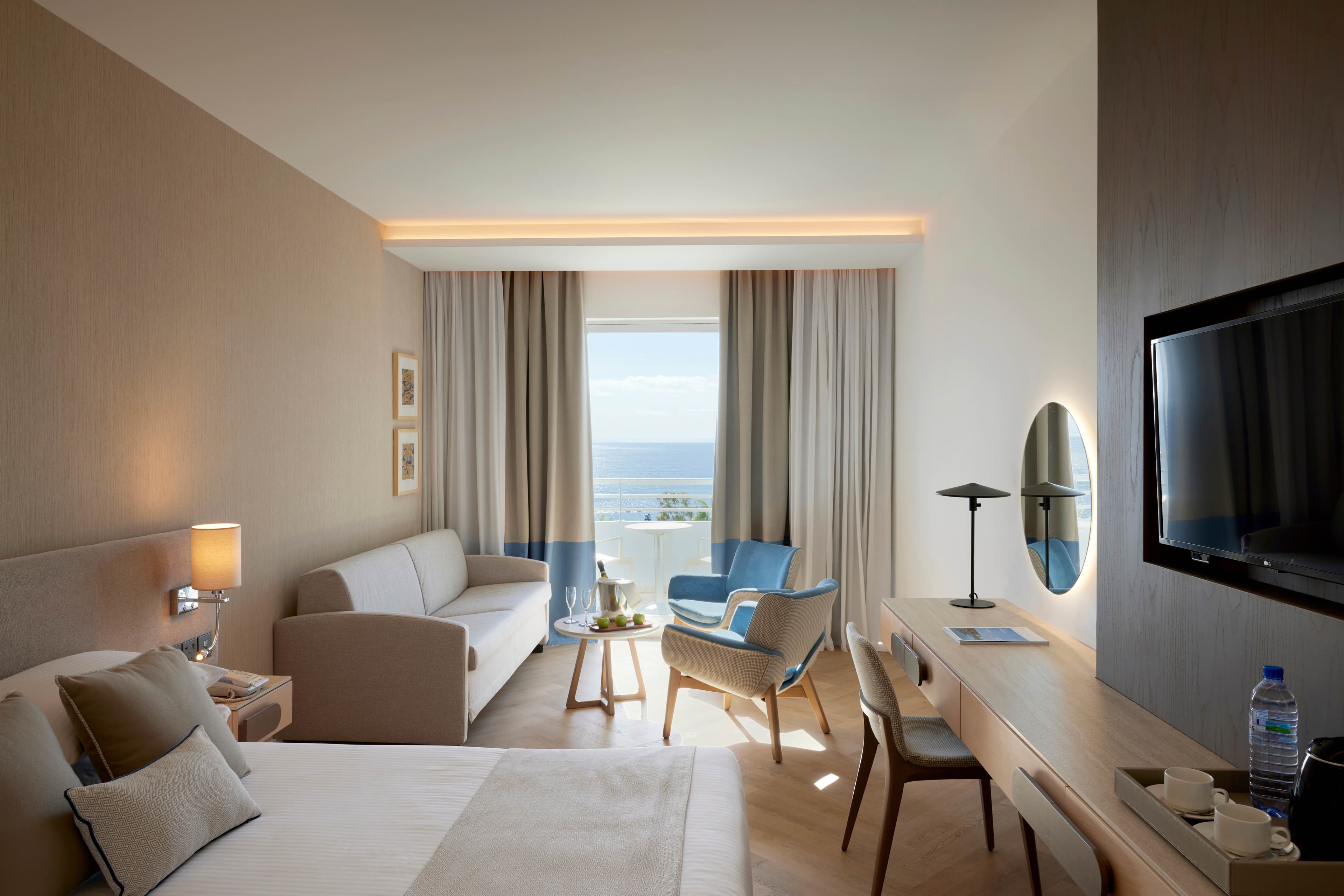 Mediterranean Beach Hotel Ansicht 4