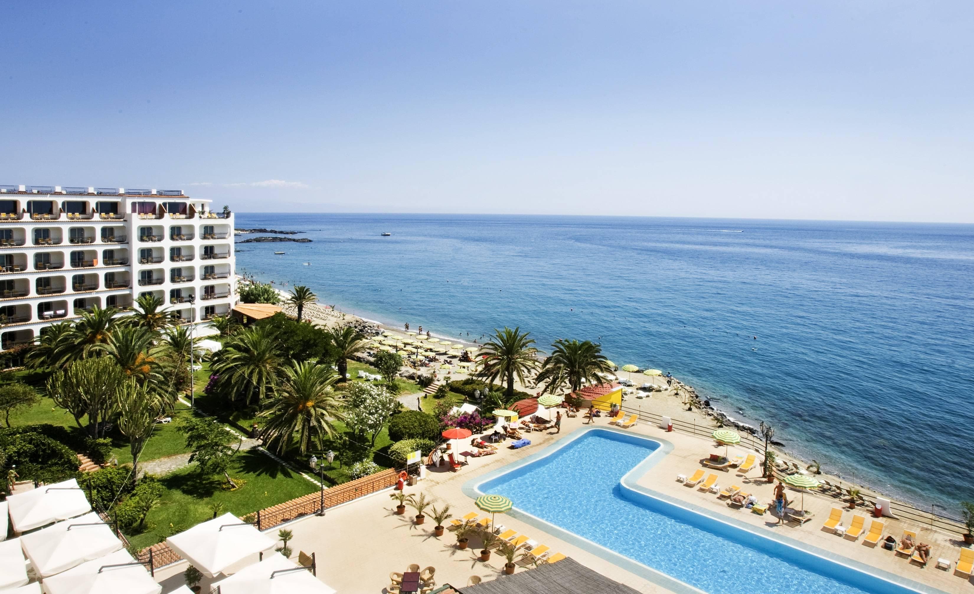 RG NAXOS Hotel