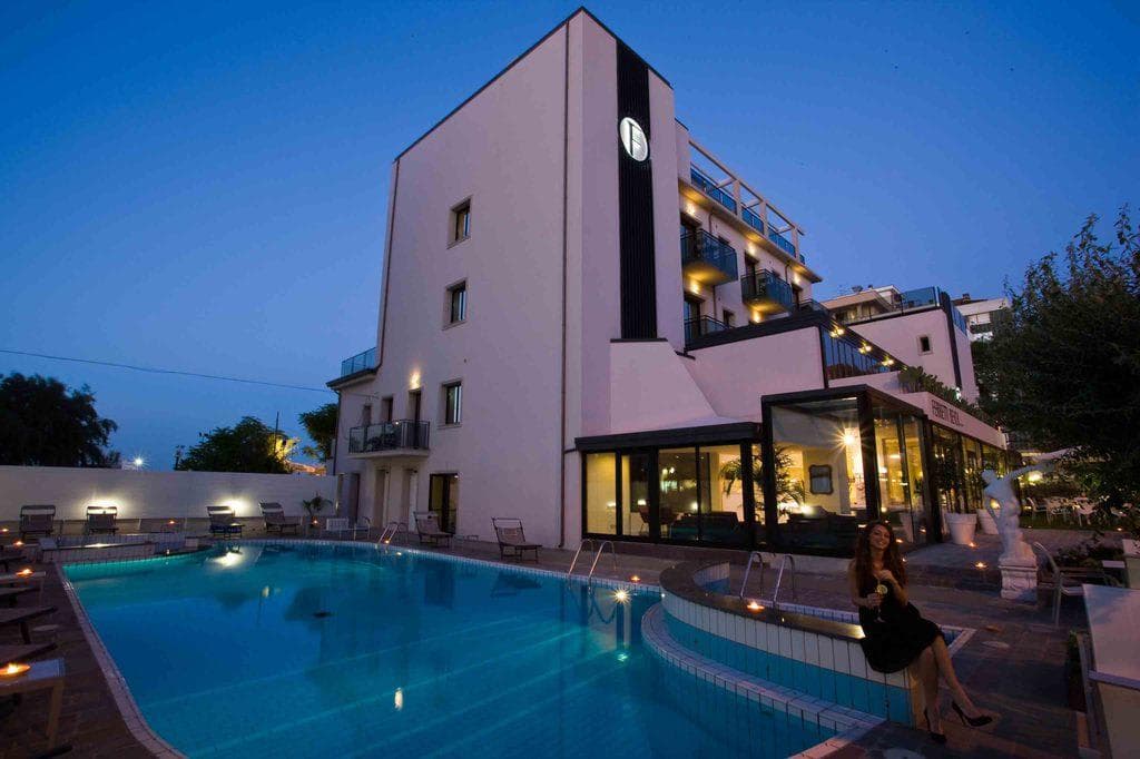 Hotel Ferretti Beach