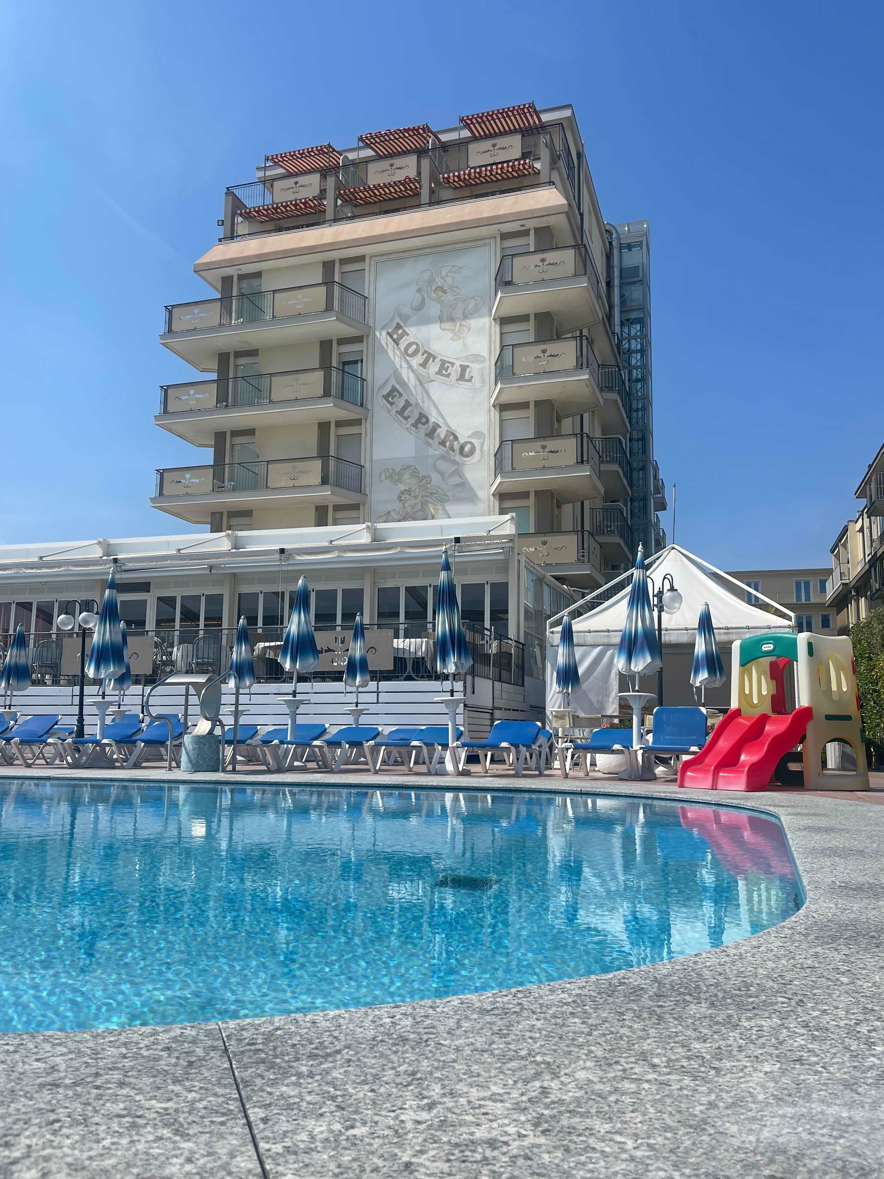 Hotel Elpiro Ansicht 2