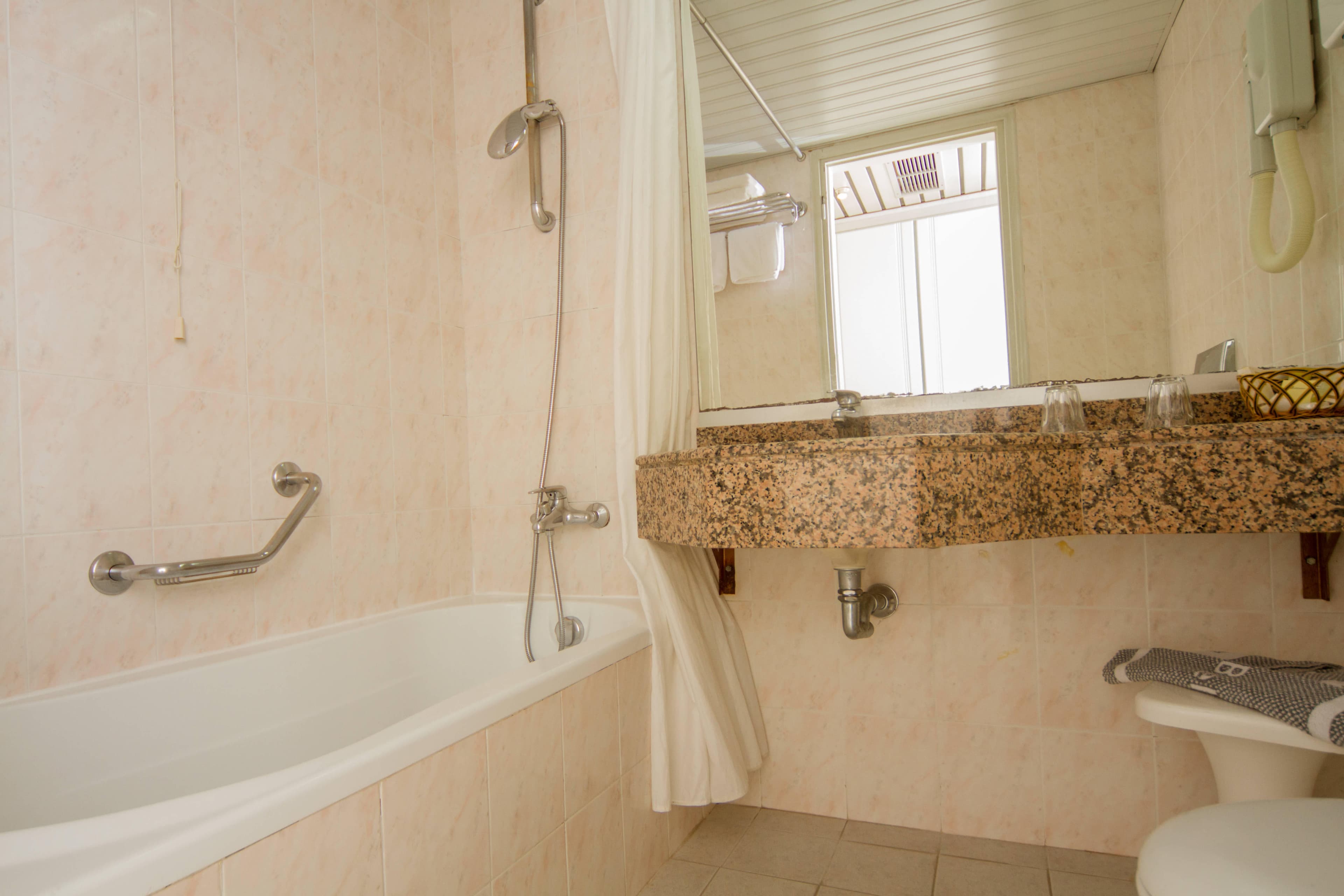 Belair Beach Hotel Ansicht 6