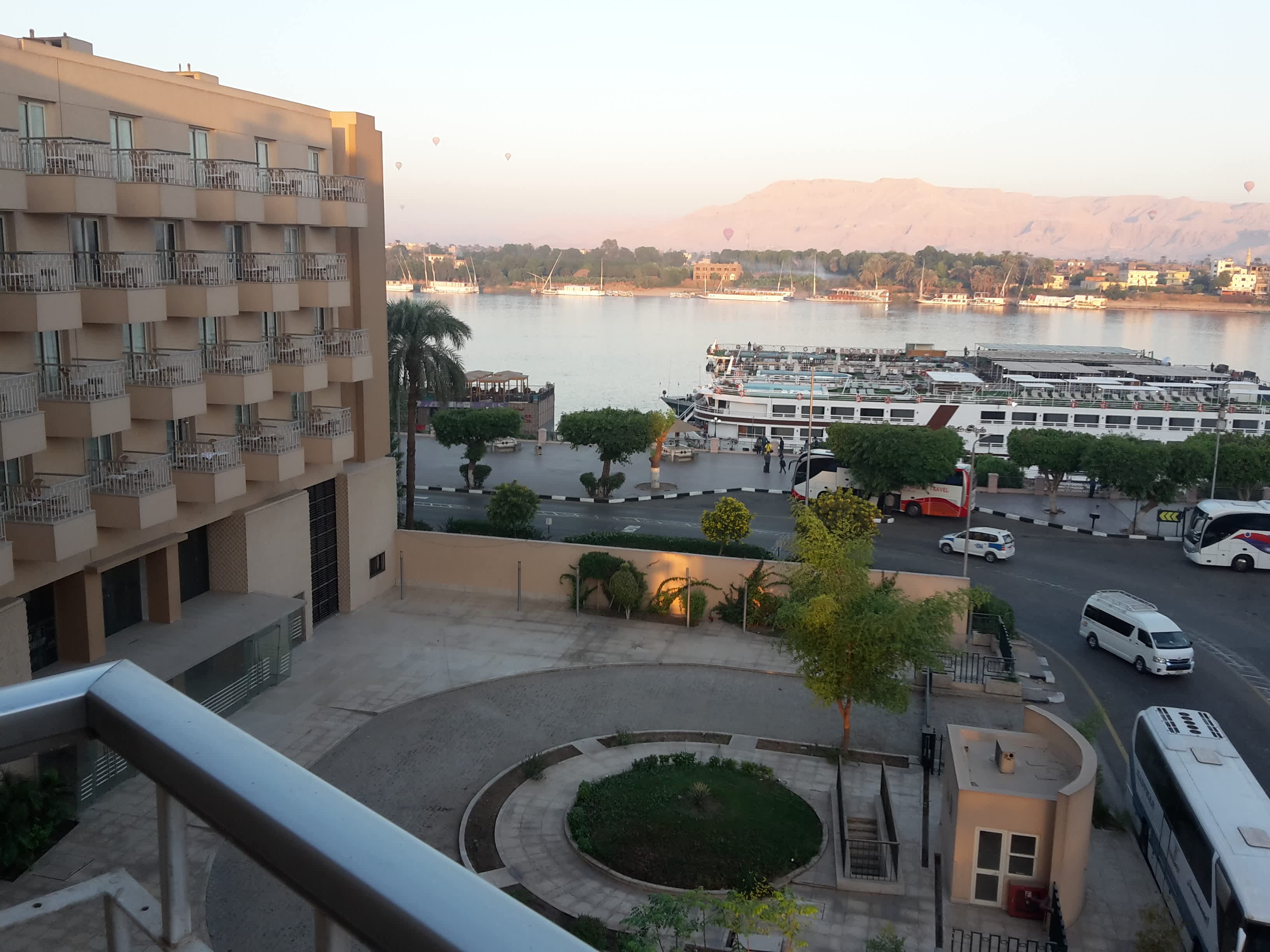 Aracan Eatabe Luxor Hotel Ansicht 9