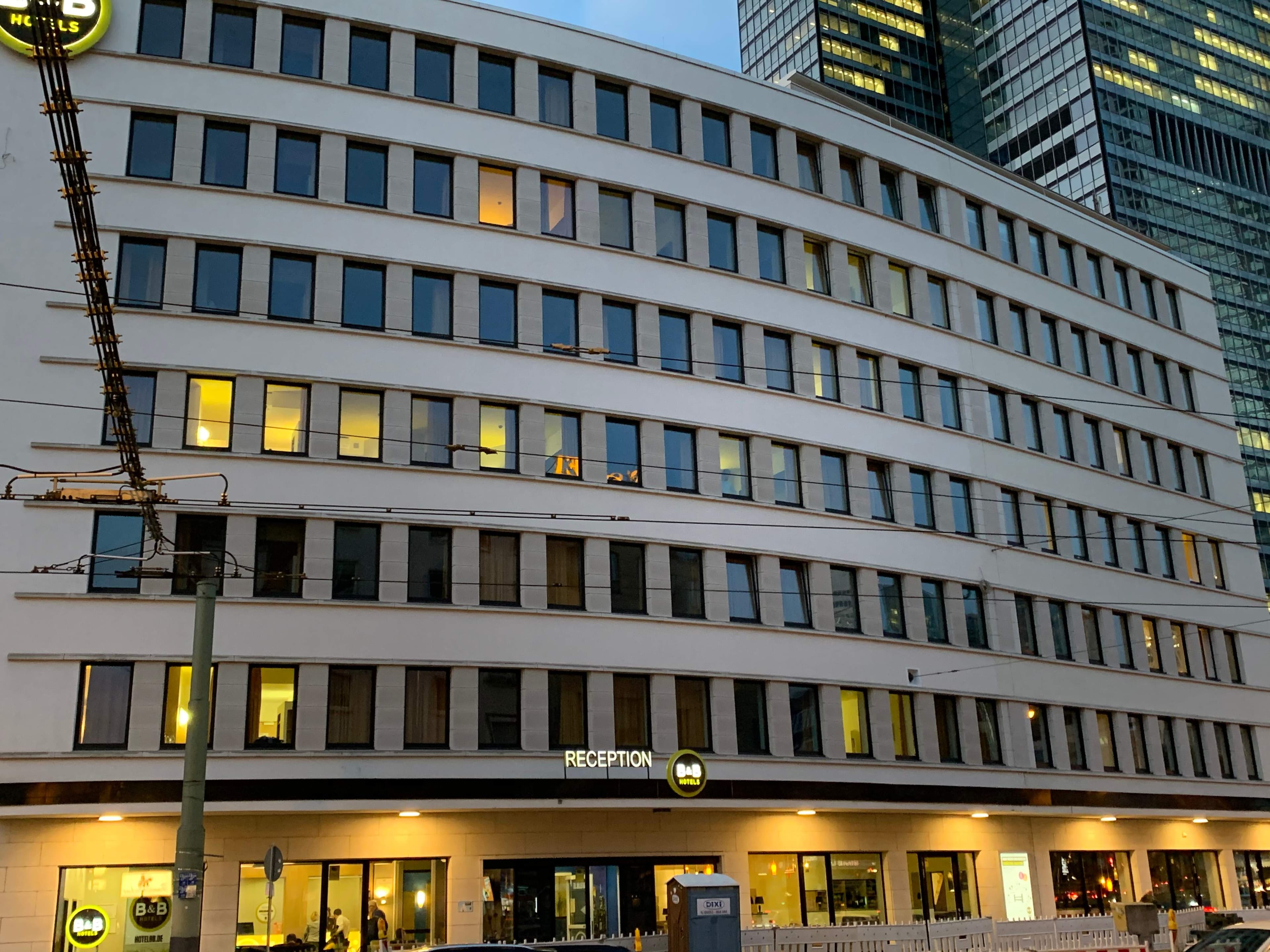 B&B Hotel Frankfurt-Hbf Ansicht 2