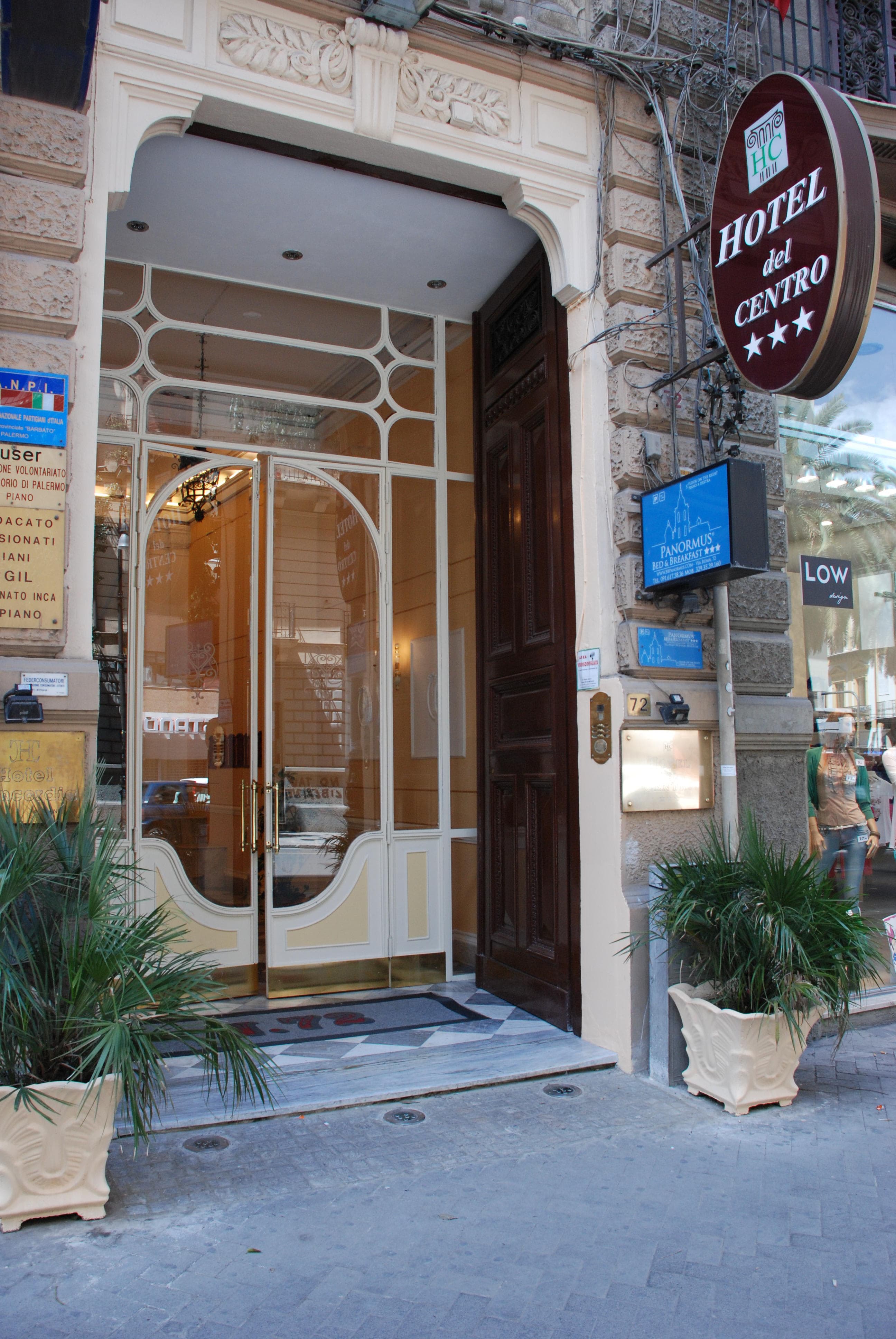 Hotel Del Centro Ansicht 9