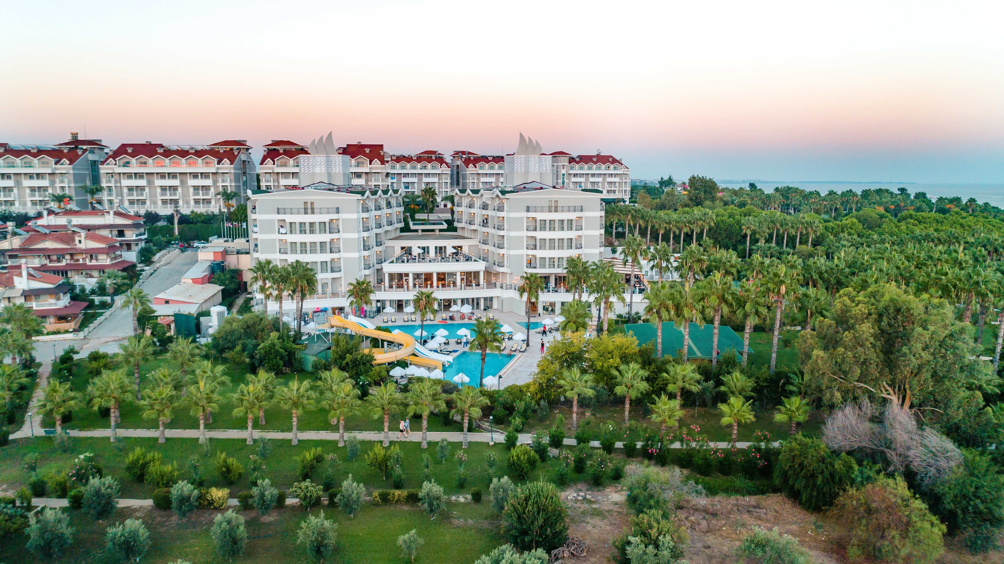 Royal Atlantis Beach Hotel Ansicht 2