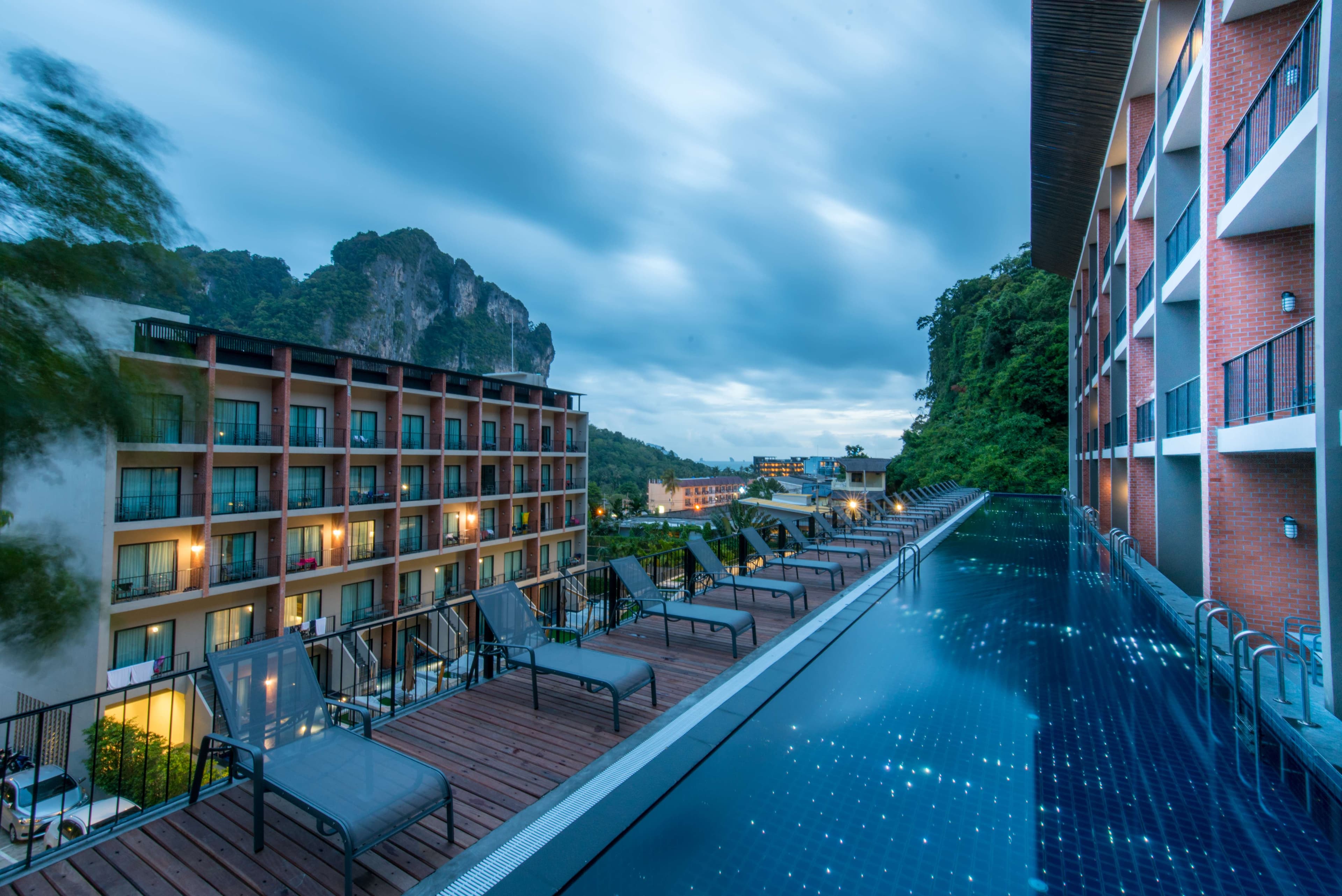Sugar Marina Hotel CLIFFHANGER Aonang