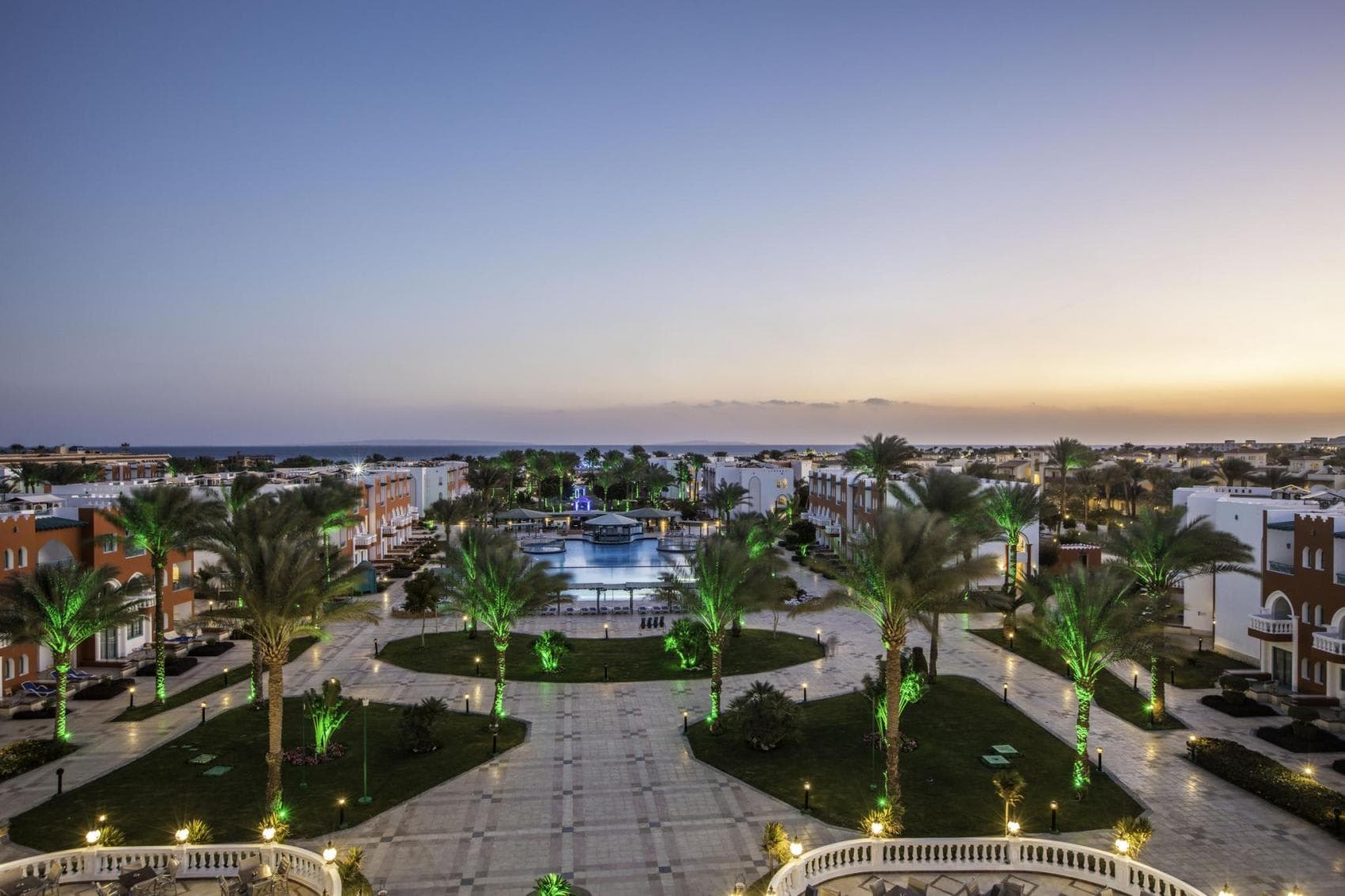 SUNRISE Garden Beach Resort