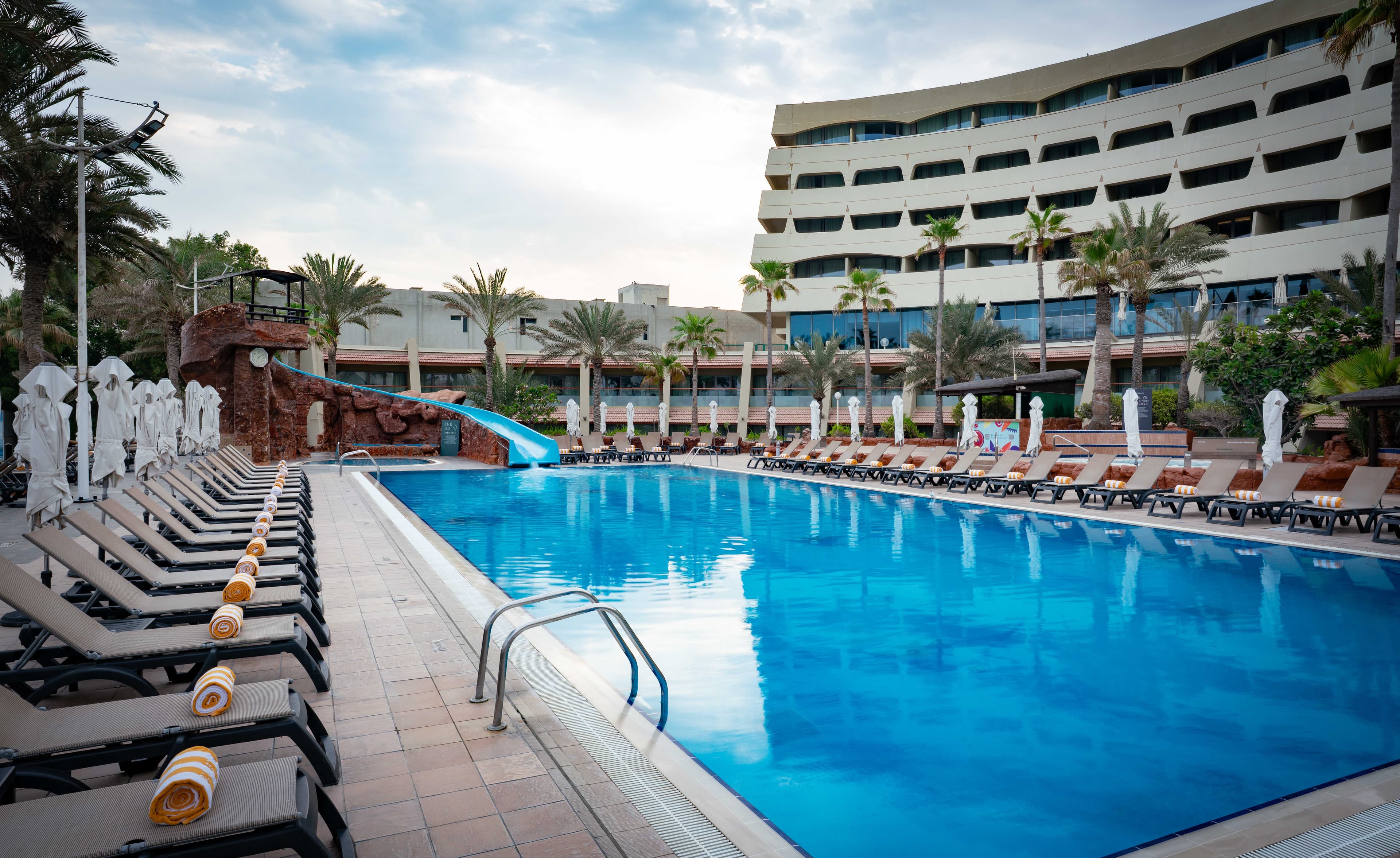 Occidental Sharjah Grand Ansicht 8