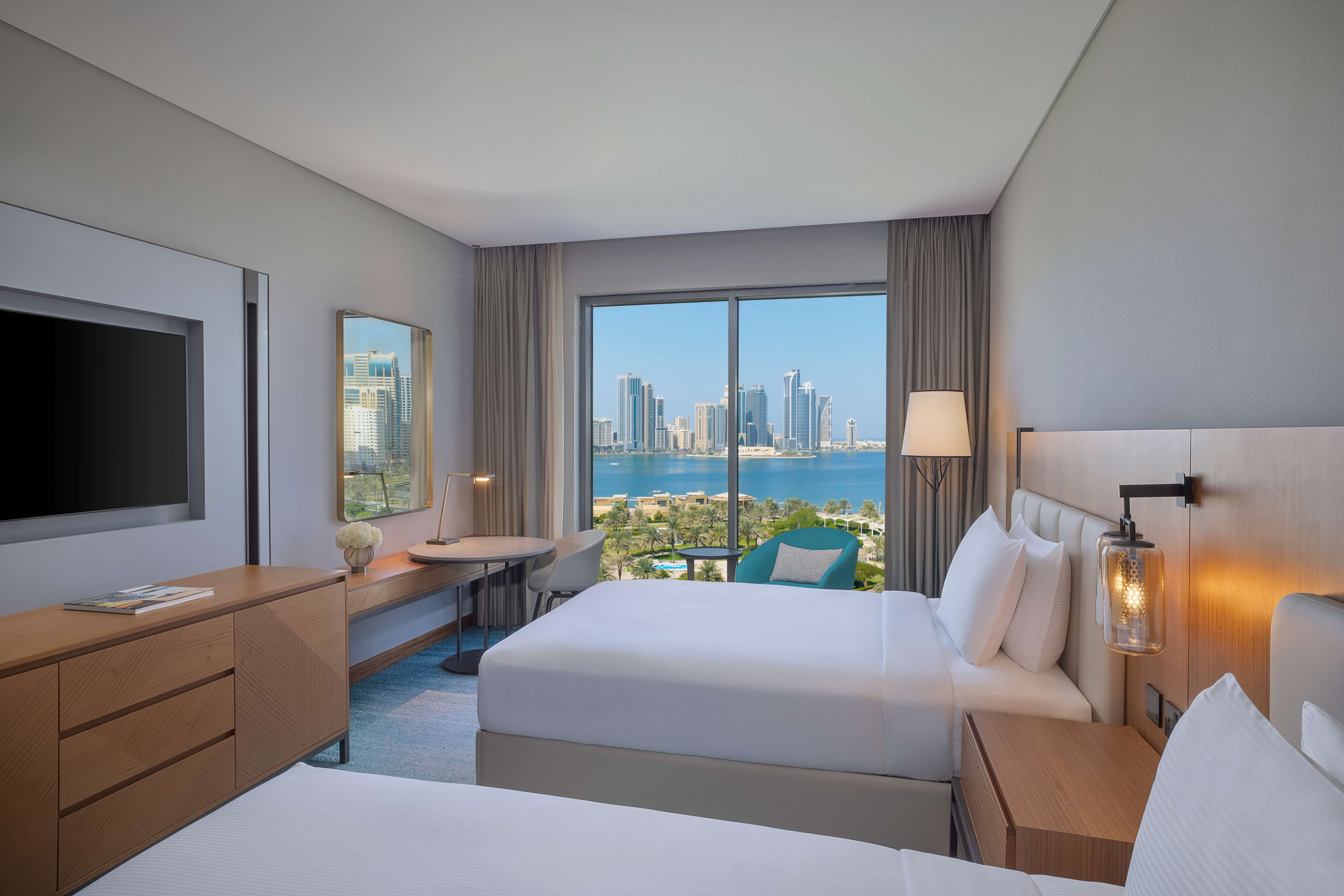 DoubleTree by Hilton Sharjah Waterfront Hotel & Residences Ansicht 4
