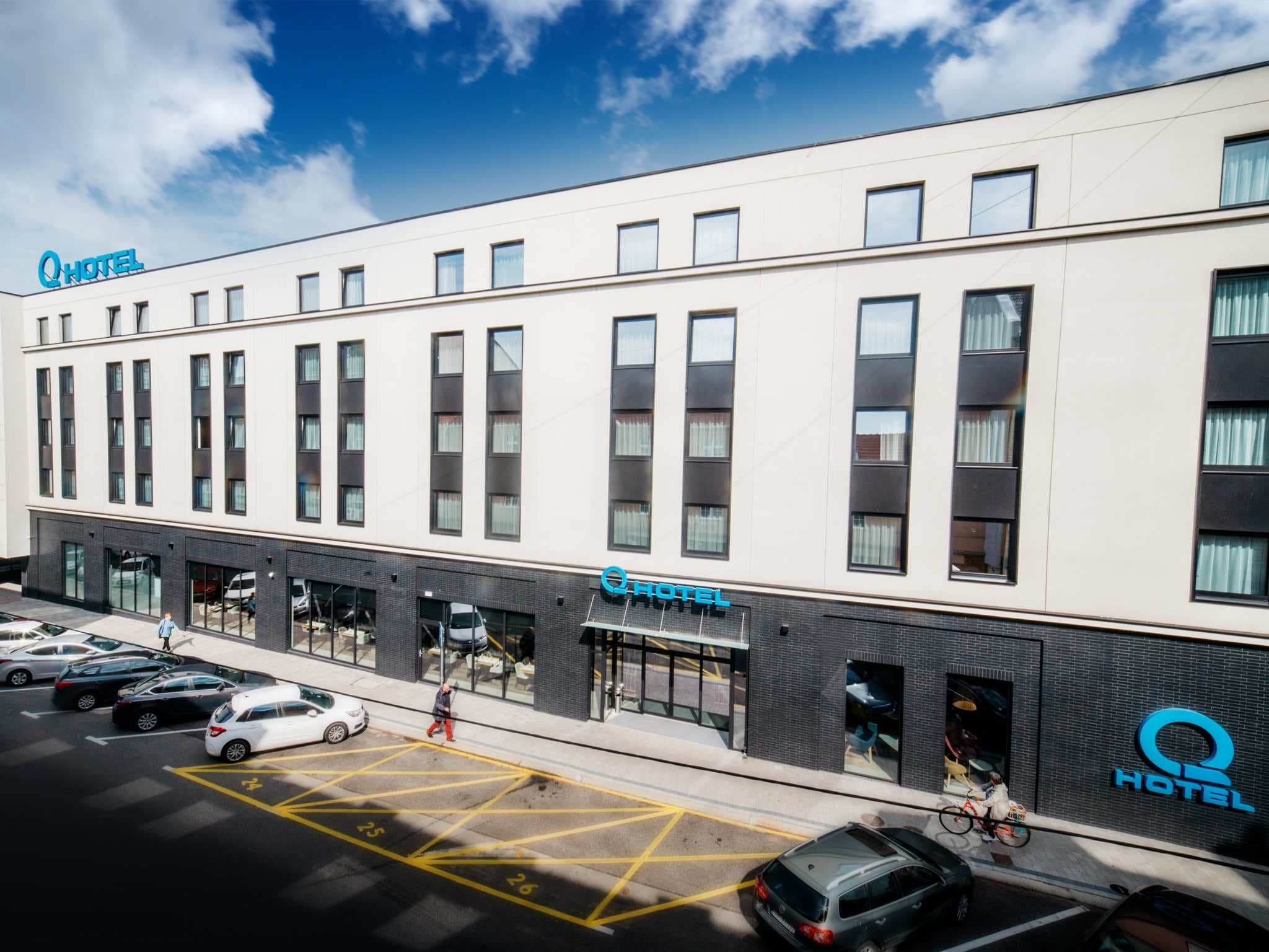 Q Hotel Plus Katowice Ansicht 2