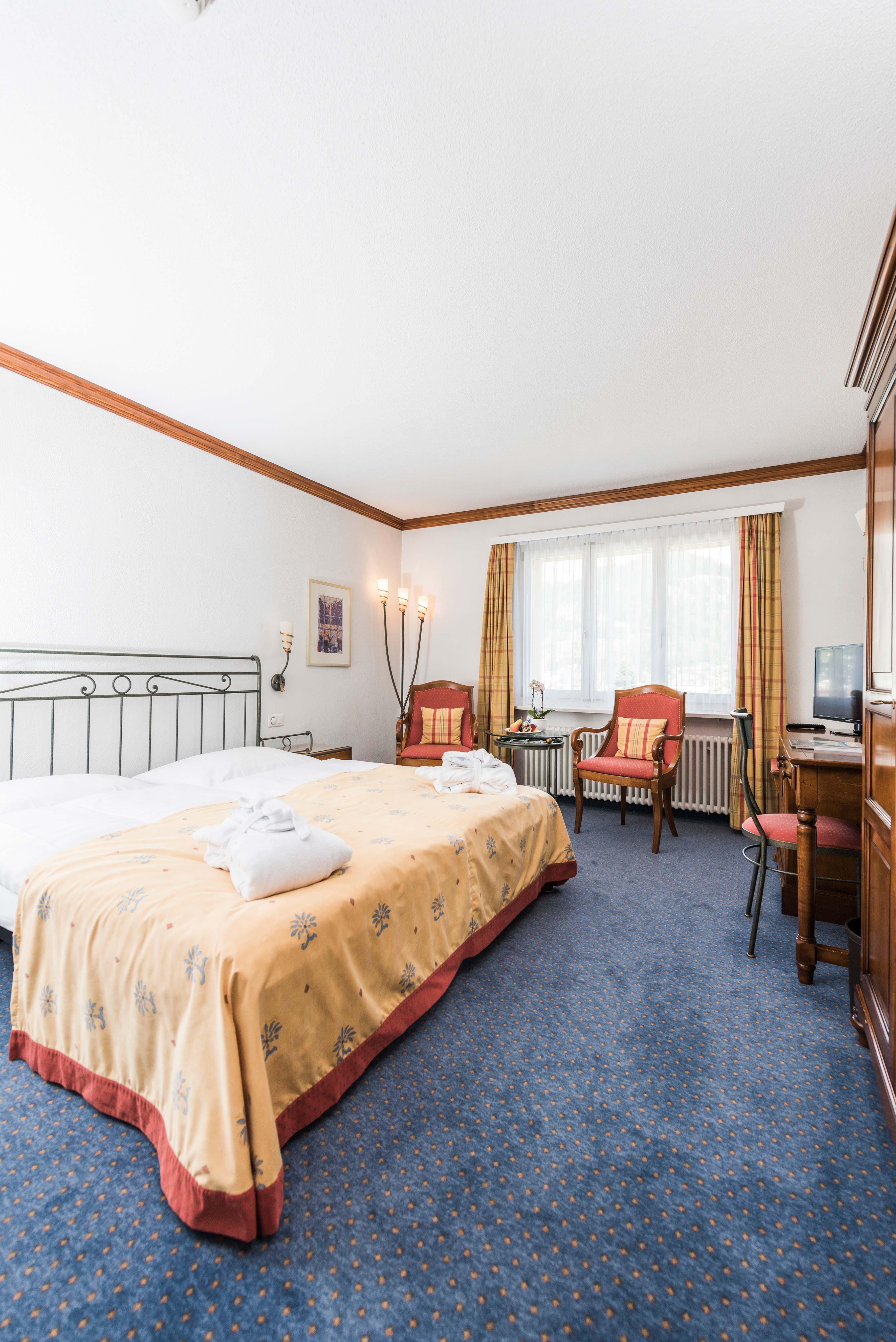 Hotel Adula Ansicht 4